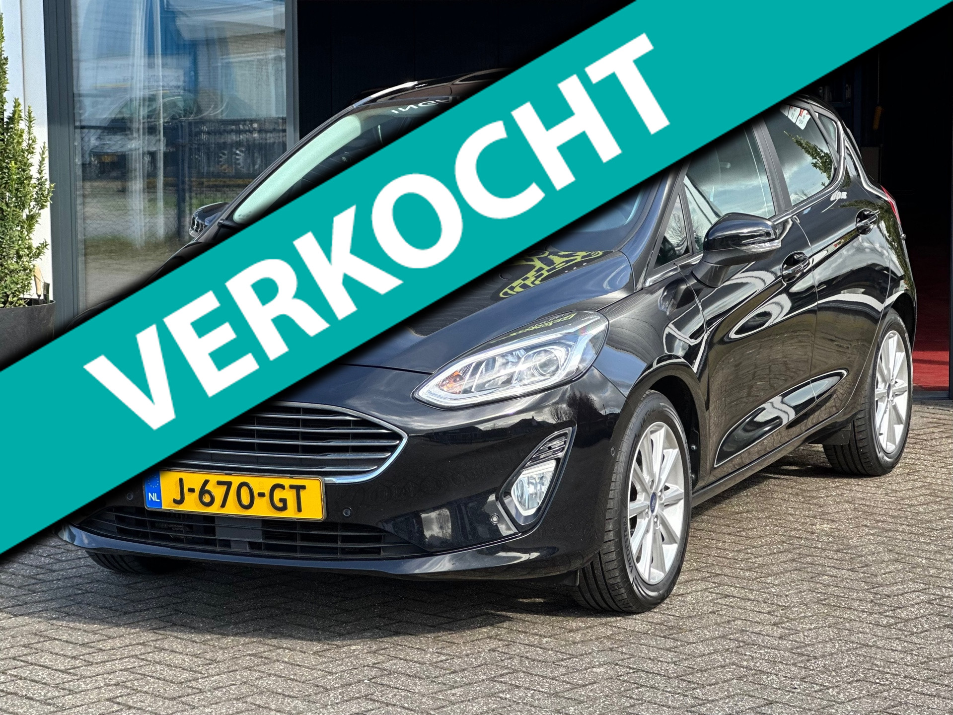 Ford Fiesta 1.0 EcoBoost Hybrid Titanium X - Dealer onderhouden 2020 - voorkant