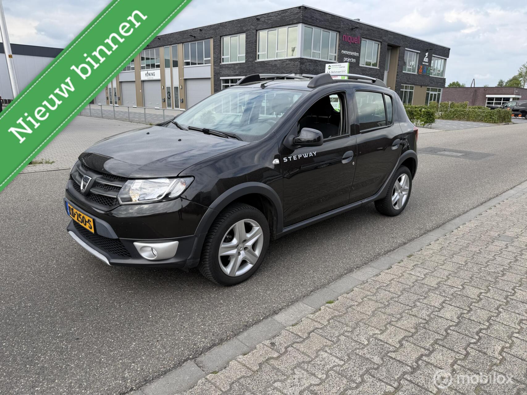 Dacia Sandero 0.9 TCe Stepway Ambiance 2013 - voorkant