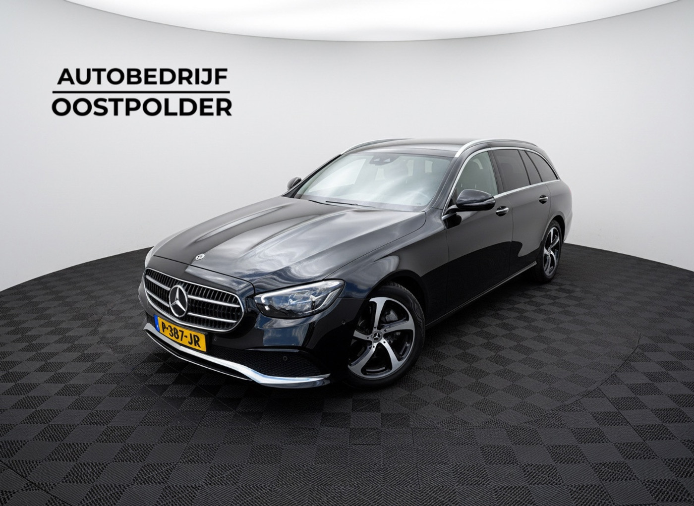 Mercedes-Benz E 200 200 Business Solution Luxury MHEV 2021 - voorkant