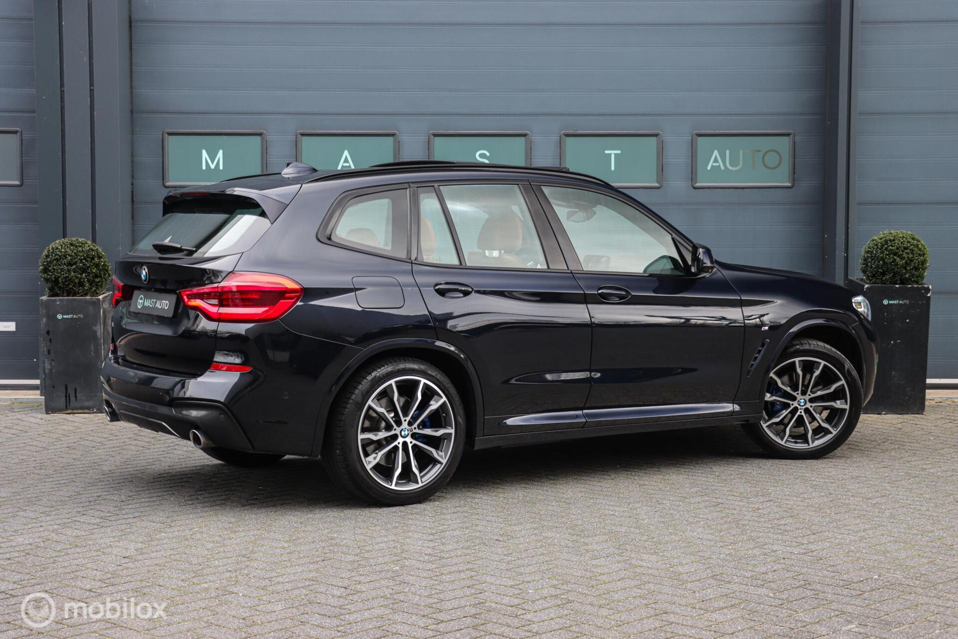 Foto van BMW X3 Xdrive30i
