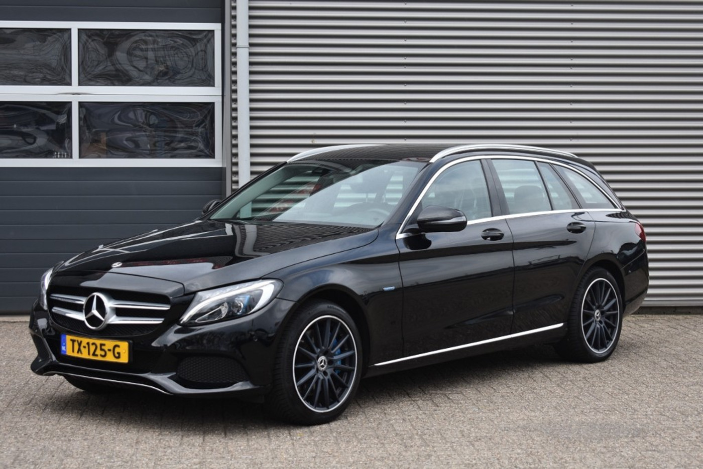 Mercedes-Benz C 350 E 350 E LEASE EDITION / STOELVERWARMING / HEAD UP / TREKHAAK 2017 - voorkant