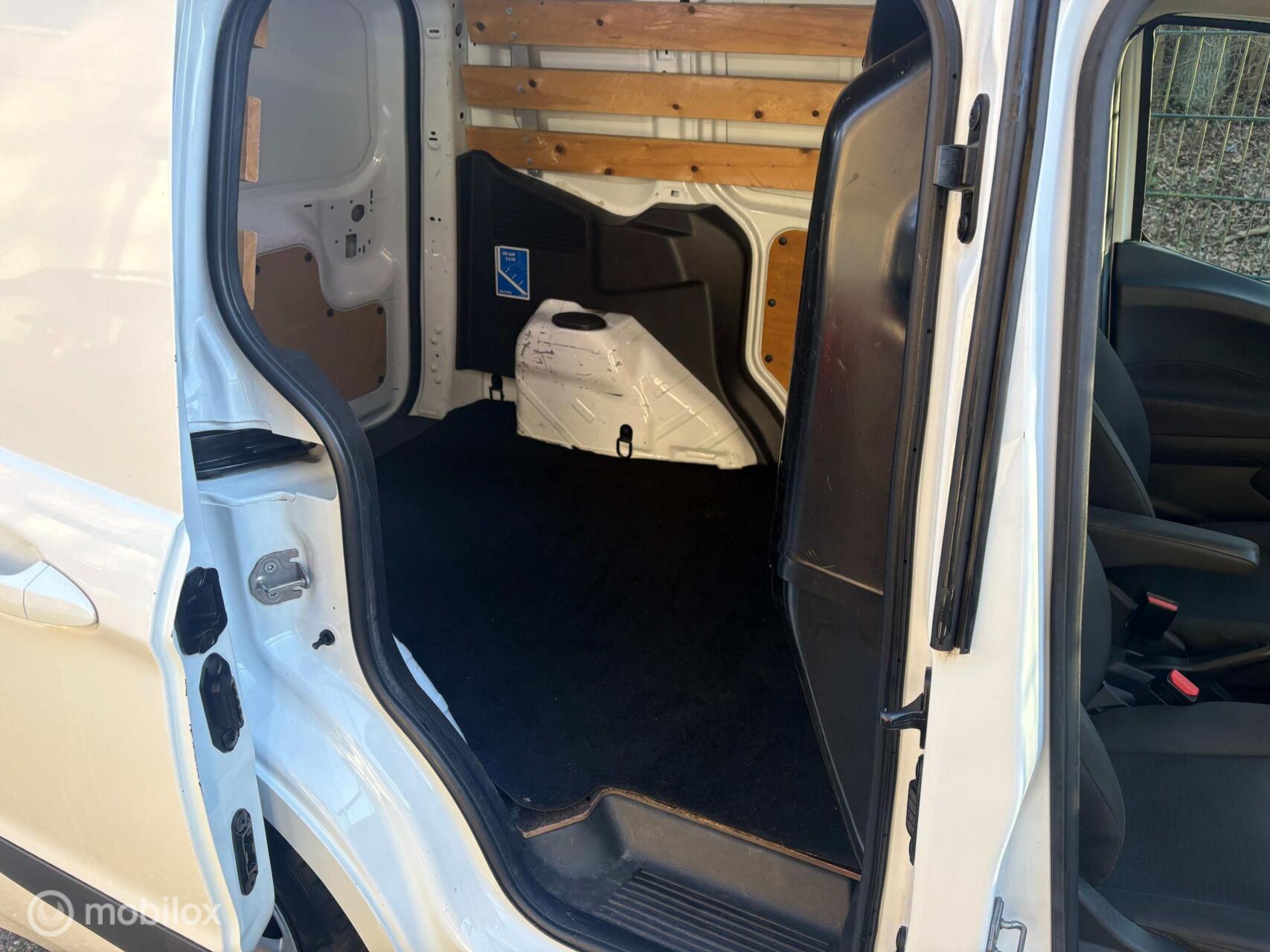 Foto van Ford Transit Courier