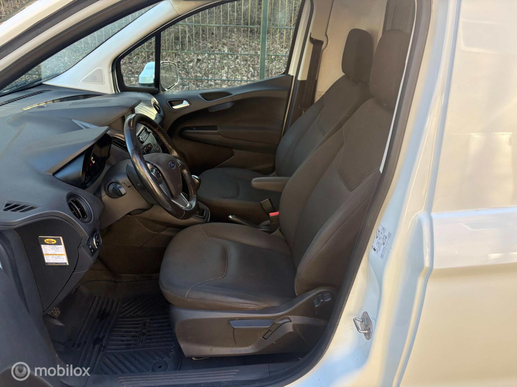 Foto van Ford Transit Courier