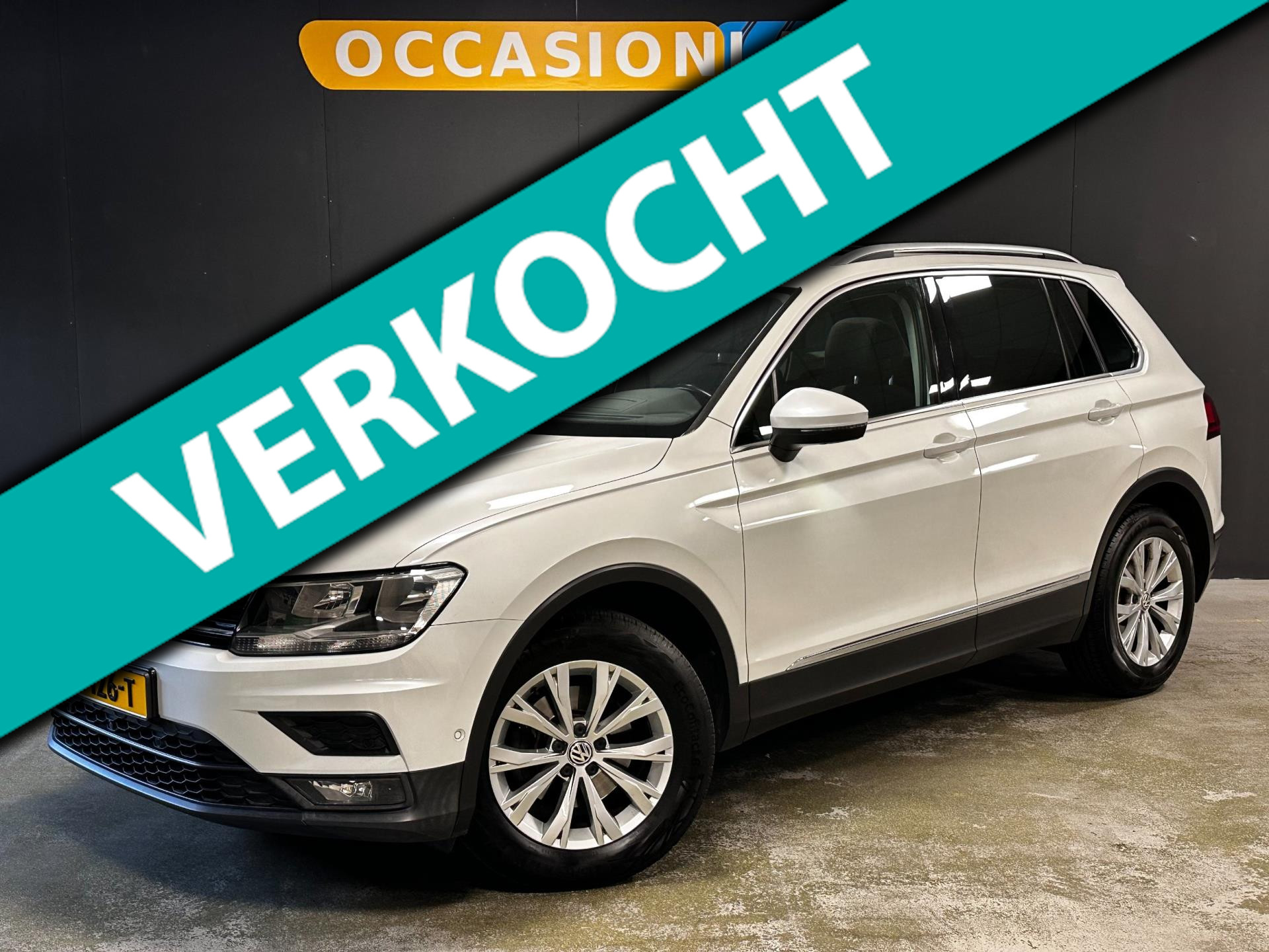 Volkswagen Tiguan 1.4 TSI ACT Comfortline Business|PANO|HUD|ACC|CARPLAY|STOELV|360CAM|MASSAGE|SFEER| 2017 - voorkant