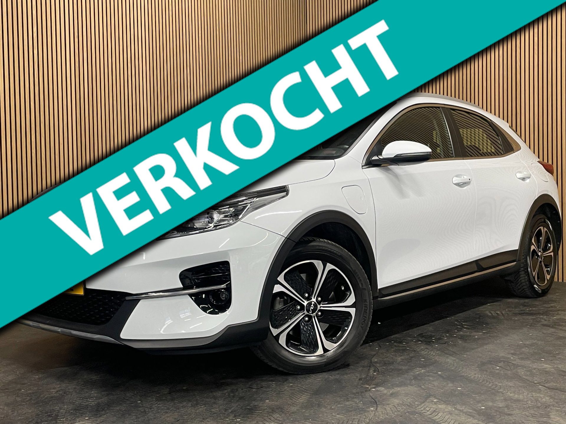 Kia Xceed 1.6 GDi PHEV DynamicPlusLine|ACC|ANDROID AUTO,APPLE CARPLAY|STOEL+STUURVERW|CAMERA|CRUISE+CLIMATE CONTROL|IN.BTW|1e EIG| 2022 - voorkant