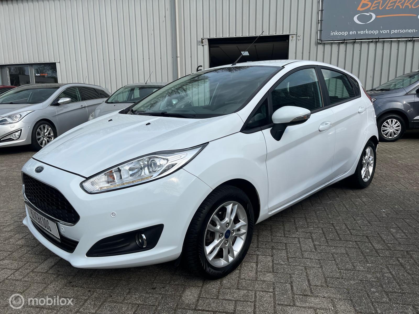 Ford Fiesta 1.0 Black & White Edition 6/12 m garantie 2017 - voorkant