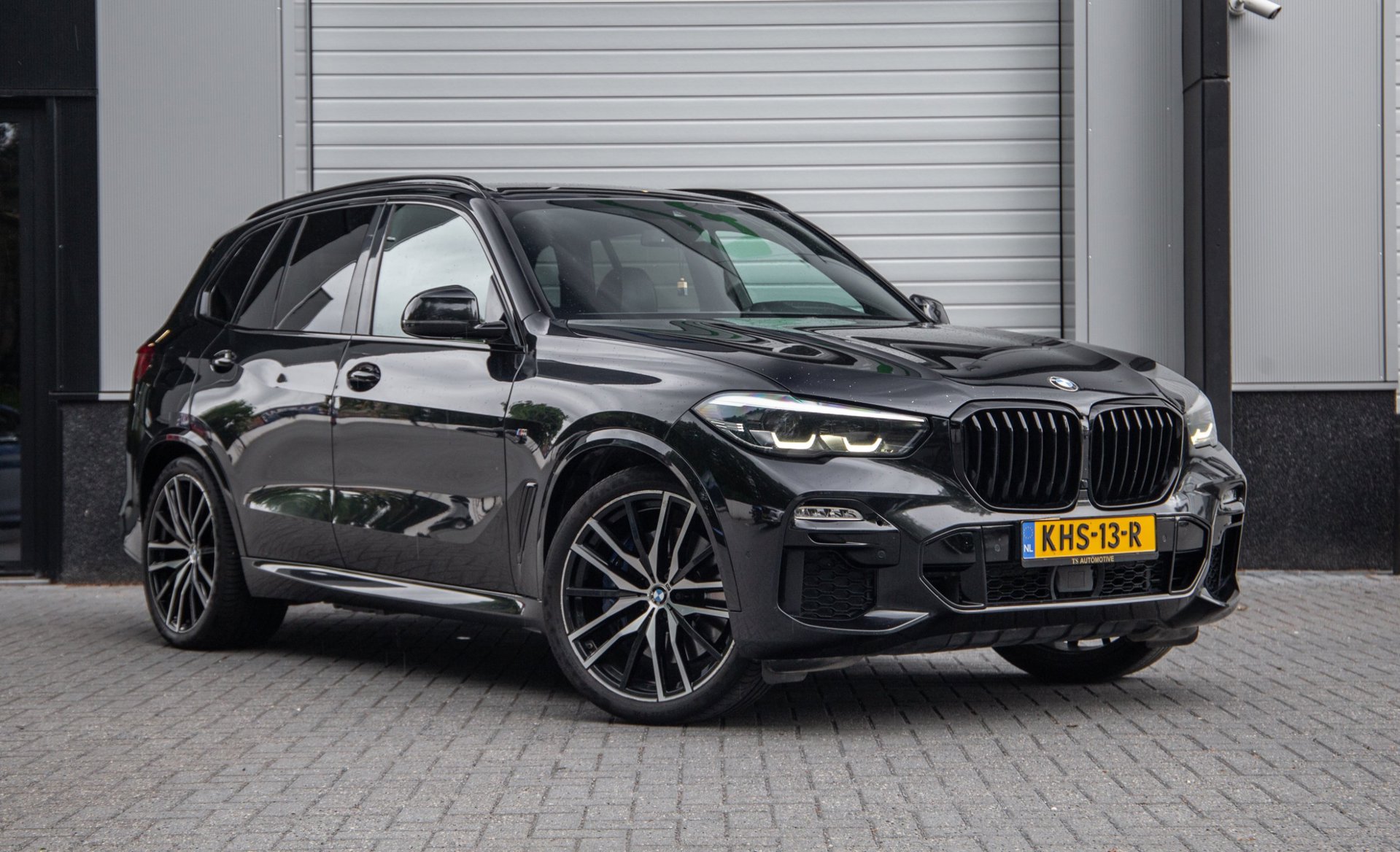 Foto van BMW X5 XDRIVE45E