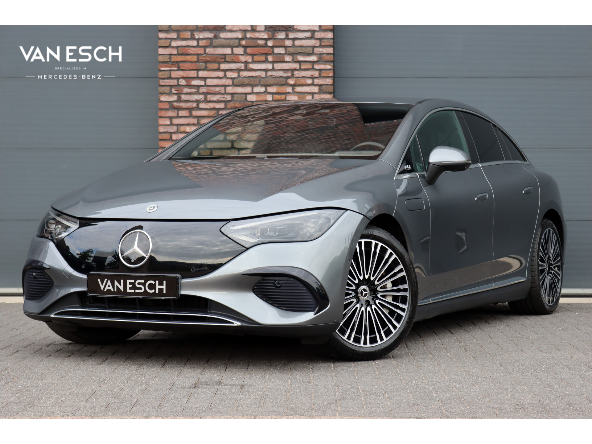 Foto van Mercedes-Benz EQE