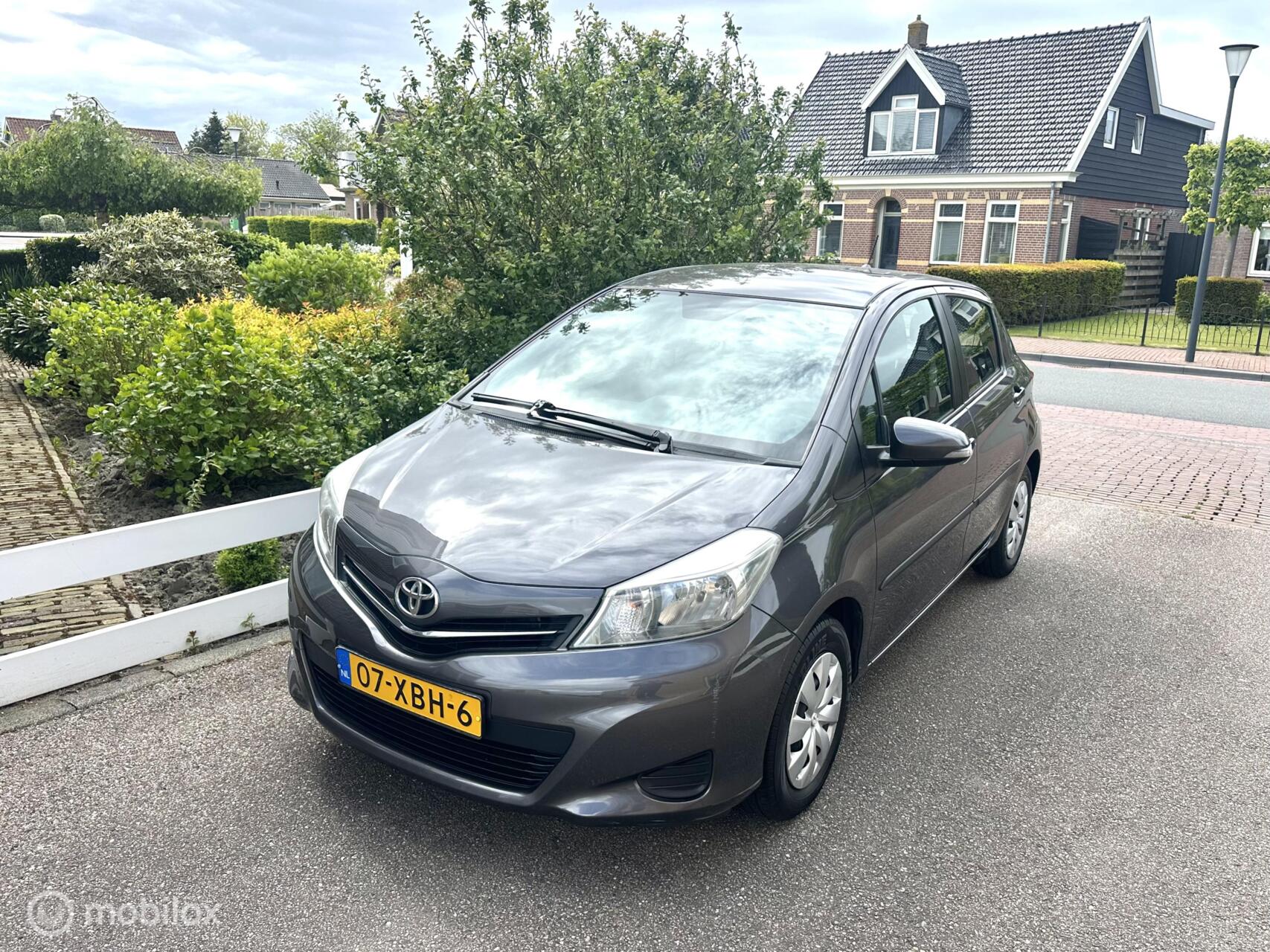Foto van TOYOTA TOYOTA YARIS