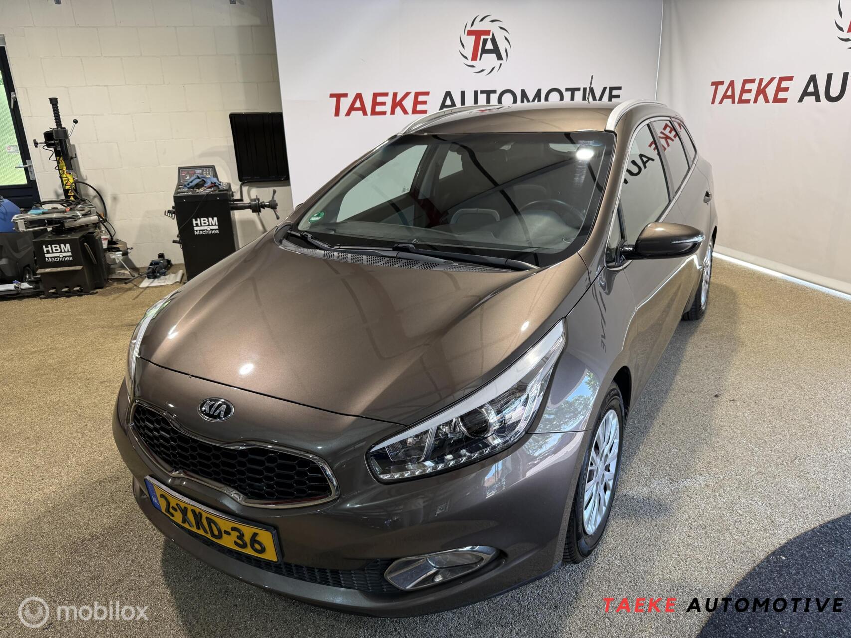 Kia Cee D 1.6 GDI BusinessLine CAMERA/SENSOREN 2014 - voorkant