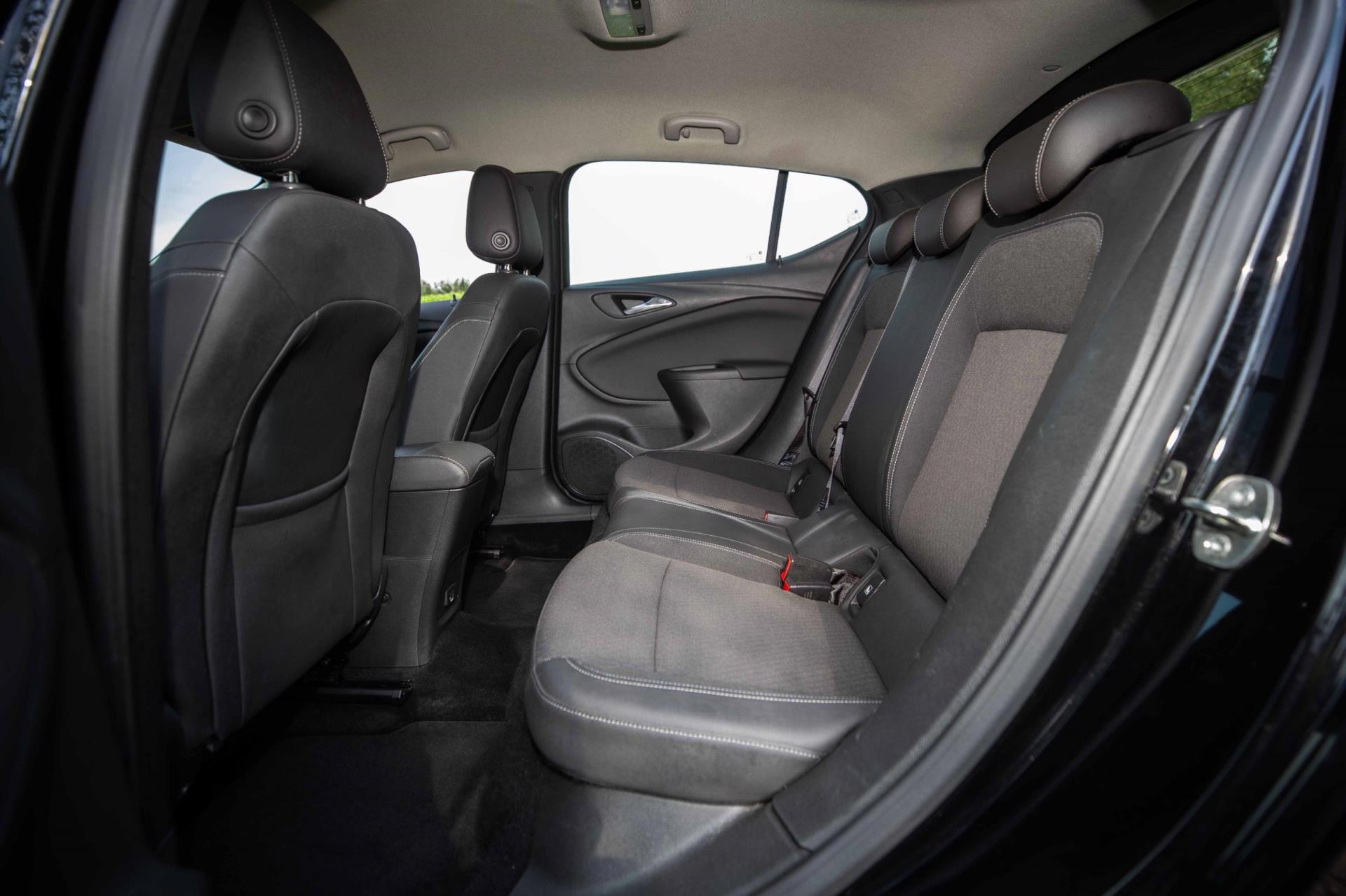 Foto van Opel Astra+