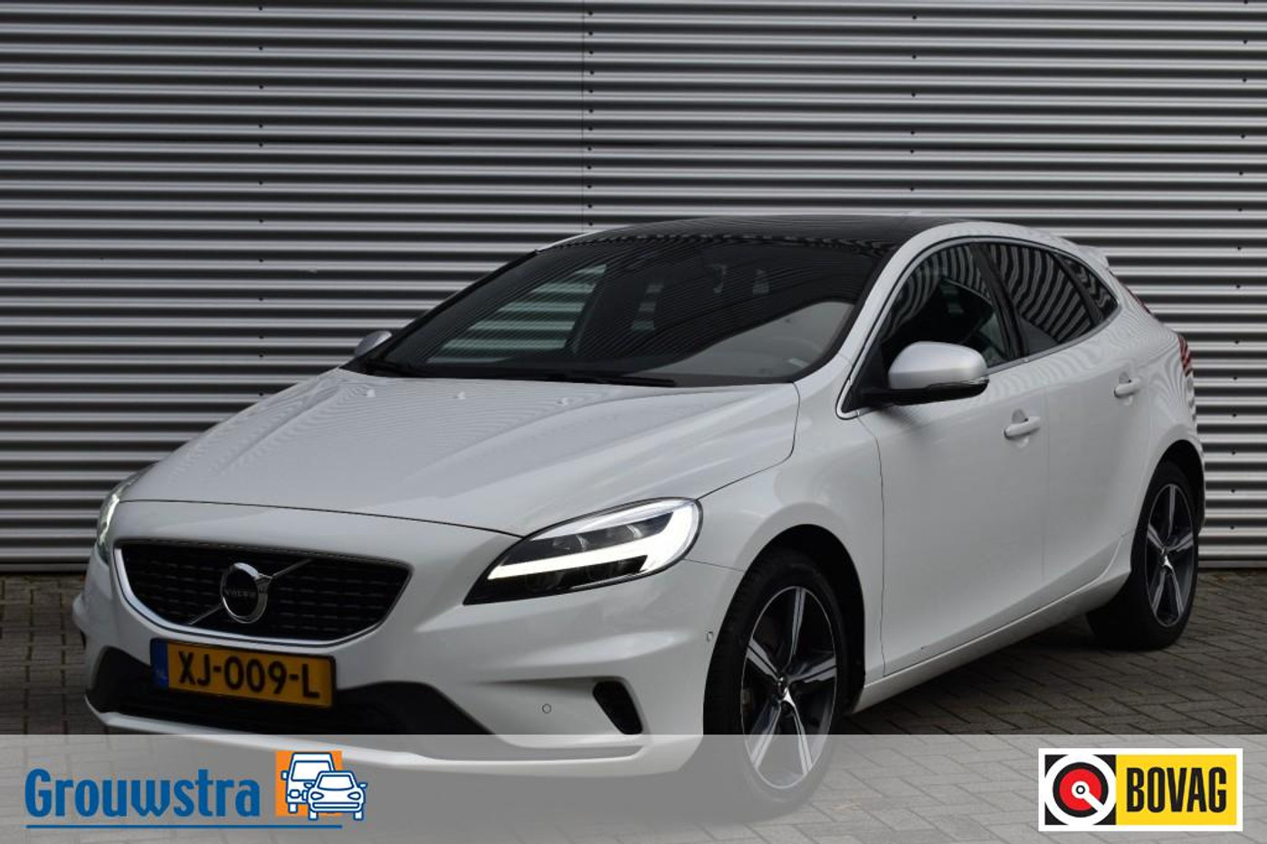 Volvo V40 1.5 T3 AUT. POLAR+ SPORT / HARMAN/KARDON / AFN. HAAK 2019 - voorkant