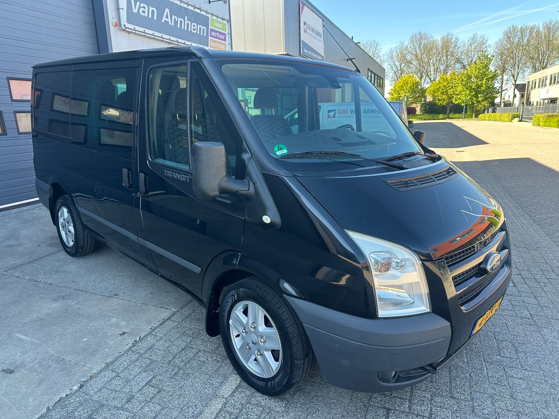 Foto van Ford Transit 260s DC 115dpf 4.36