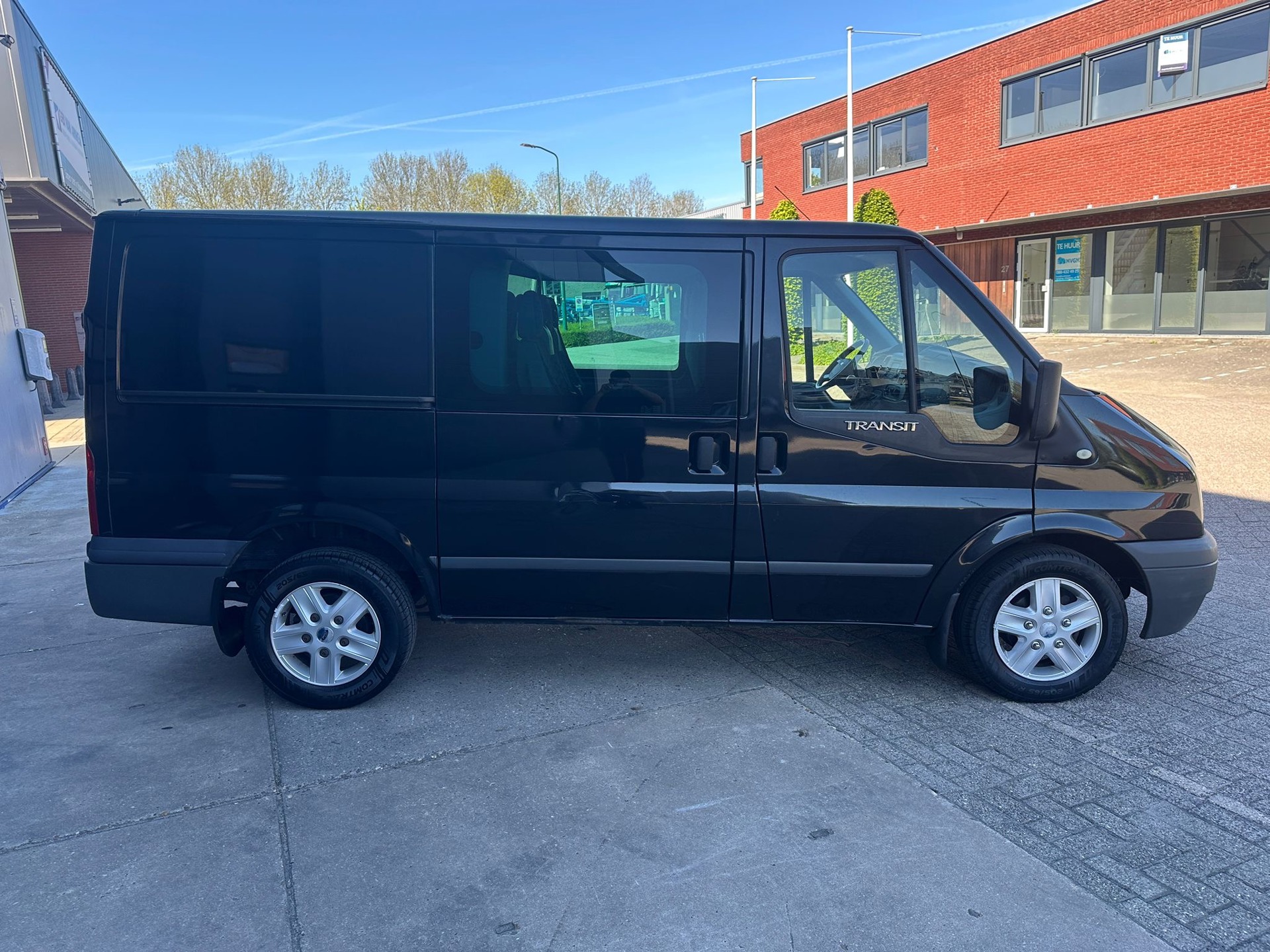 Foto van Ford Transit 260s DC 115dpf 4.36