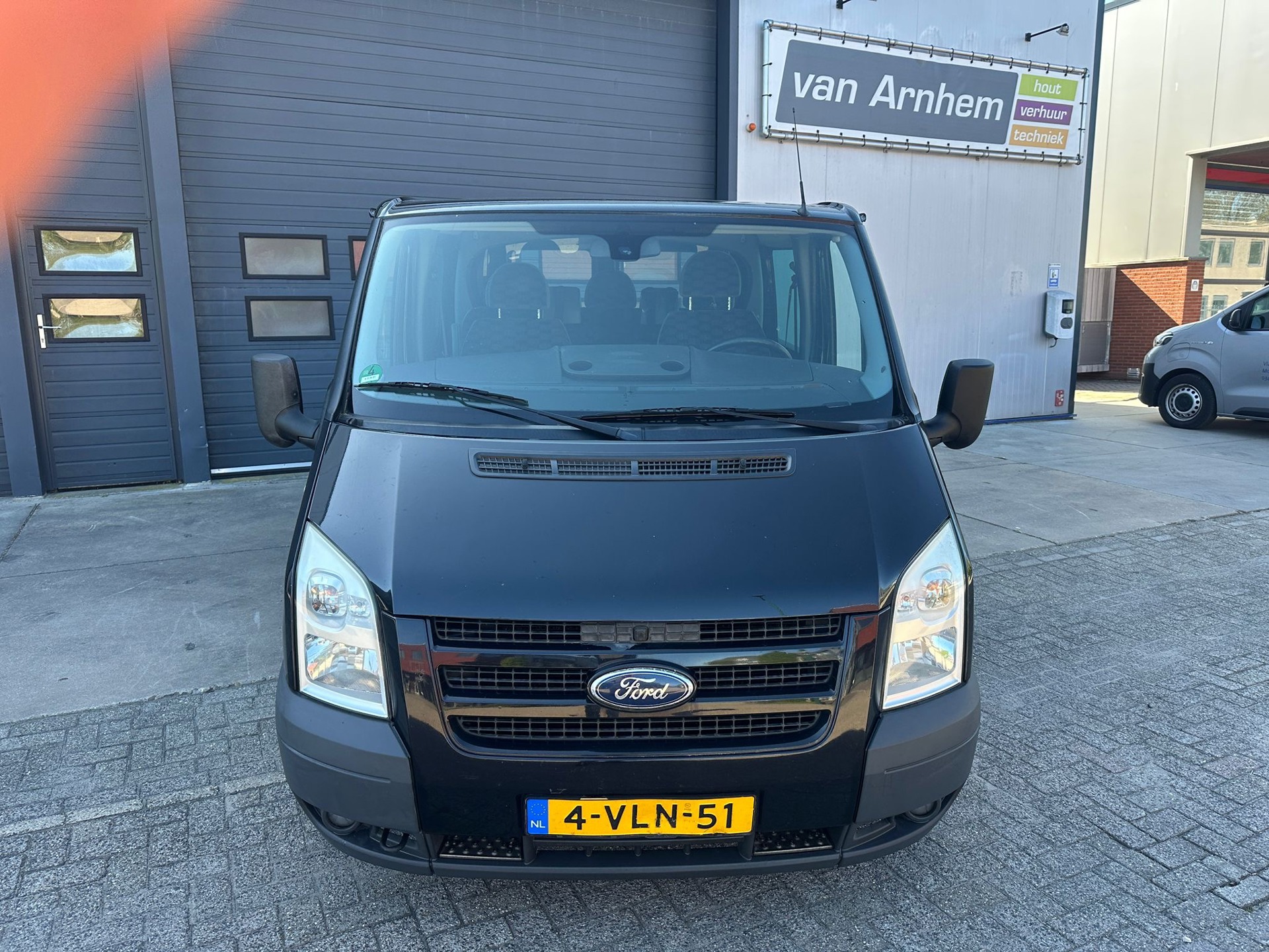 Foto van Ford Transit 260s DC 115dpf 4.36