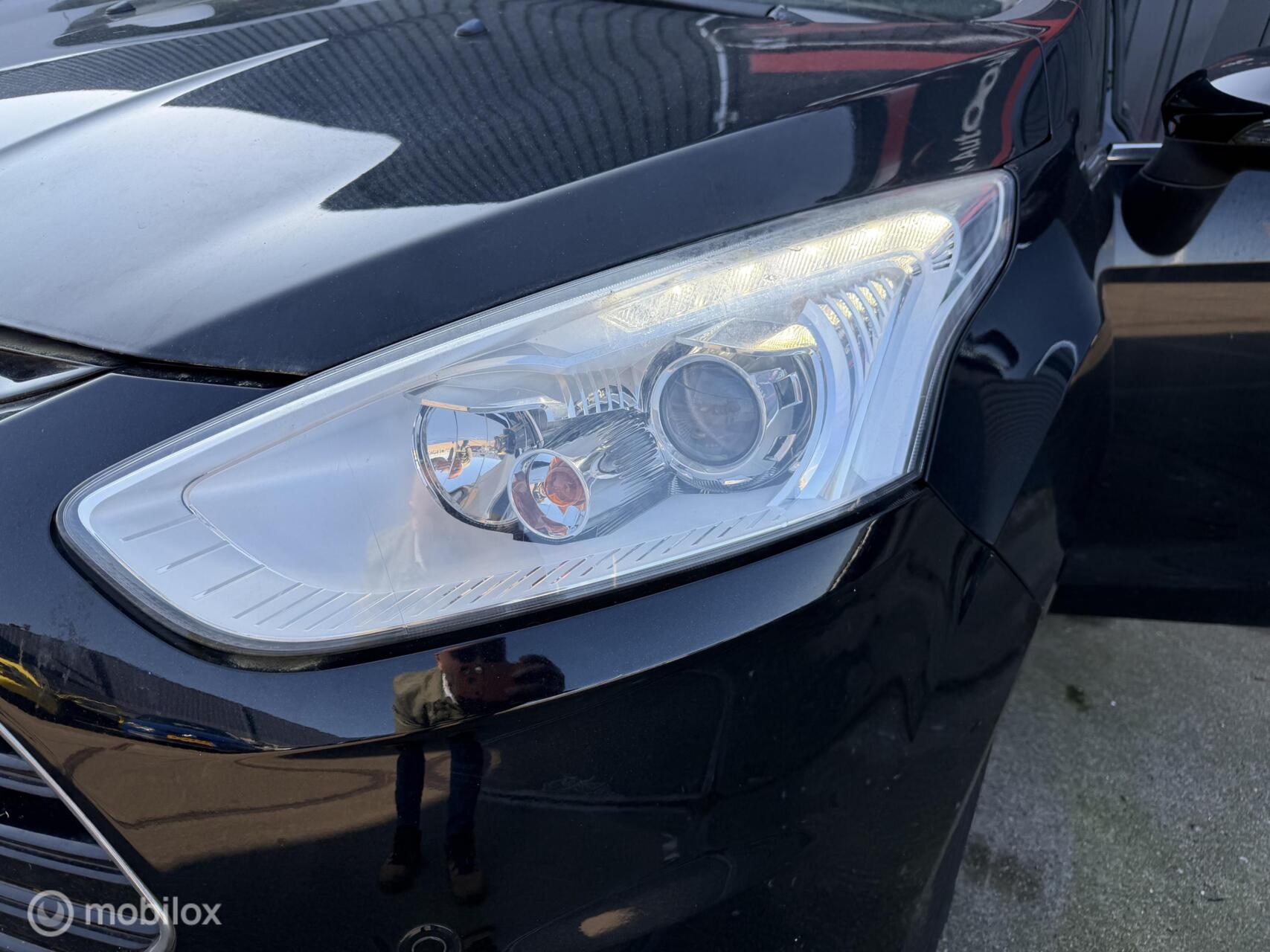 Ford B-max 1.6 Titanium * AUTOMAAT STORING 2015 - voorkant