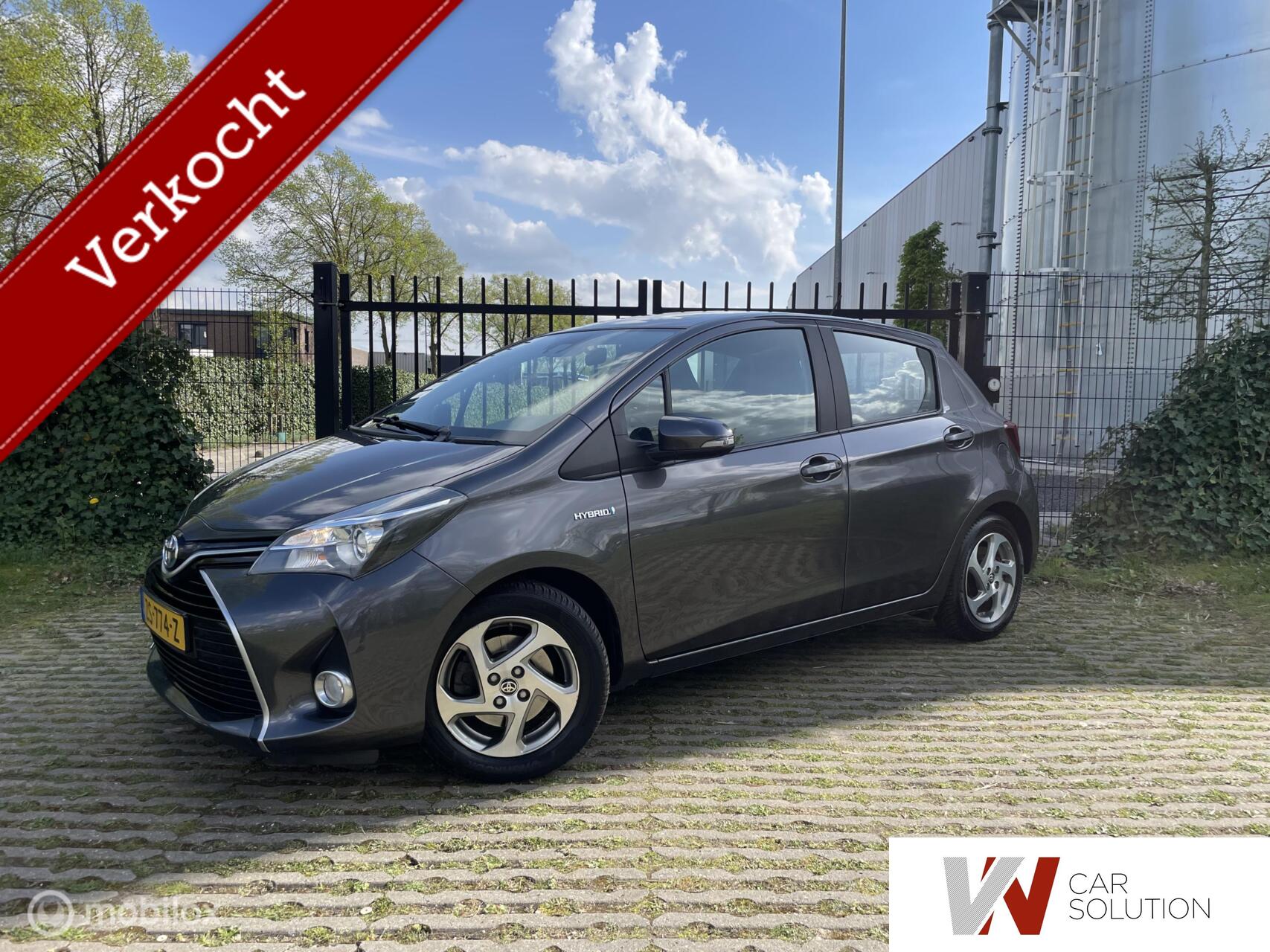 Toyota Toyota Yaris Hybrid 1.5 Hybrid Dynamic NAVI LED CAM TREKHAAK STOELVW 2016 - voorkant