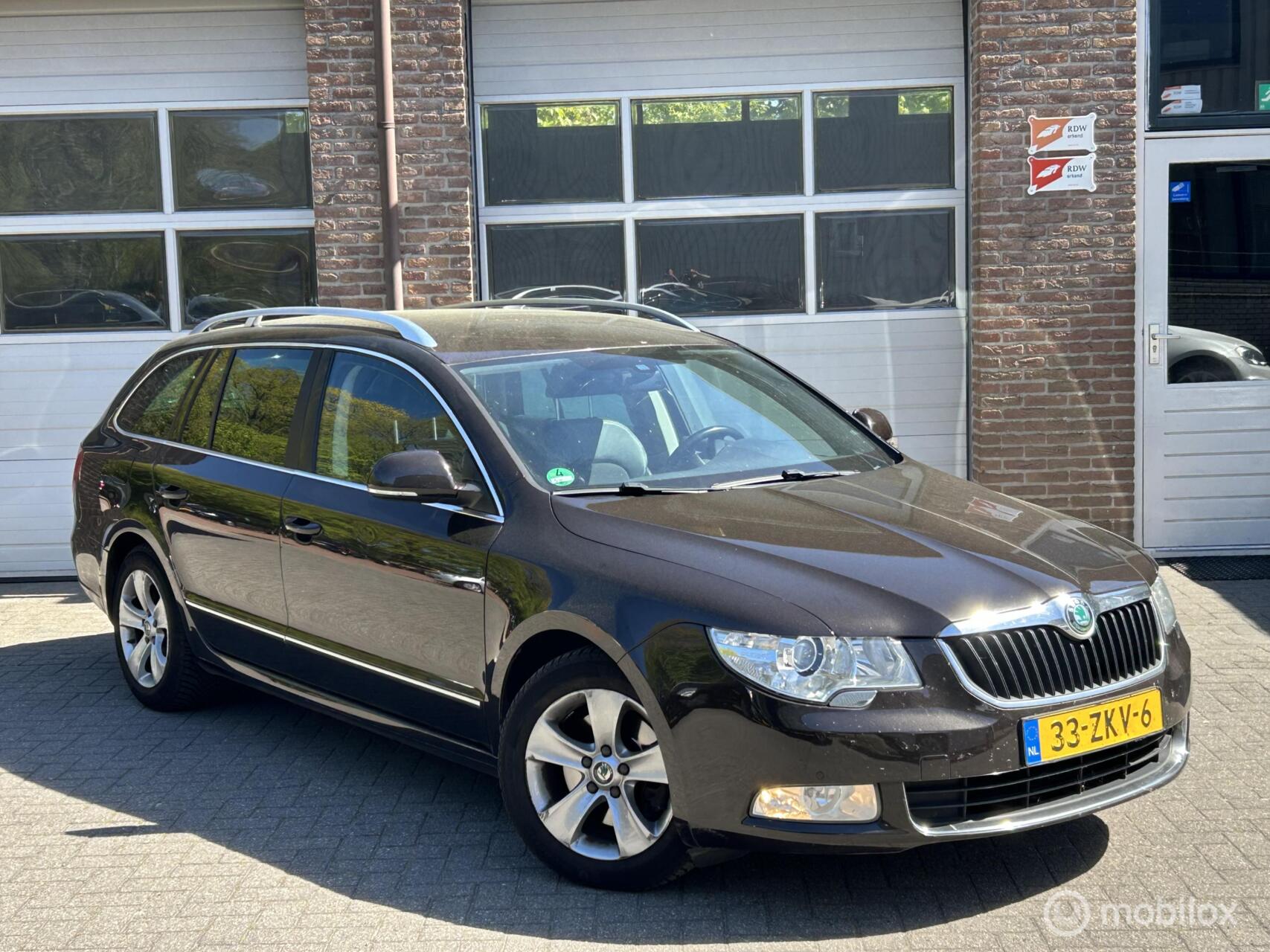 Skoda Superb 1.6 TDI Greenline Ambition | Clima | Navi 2012 - voorkant