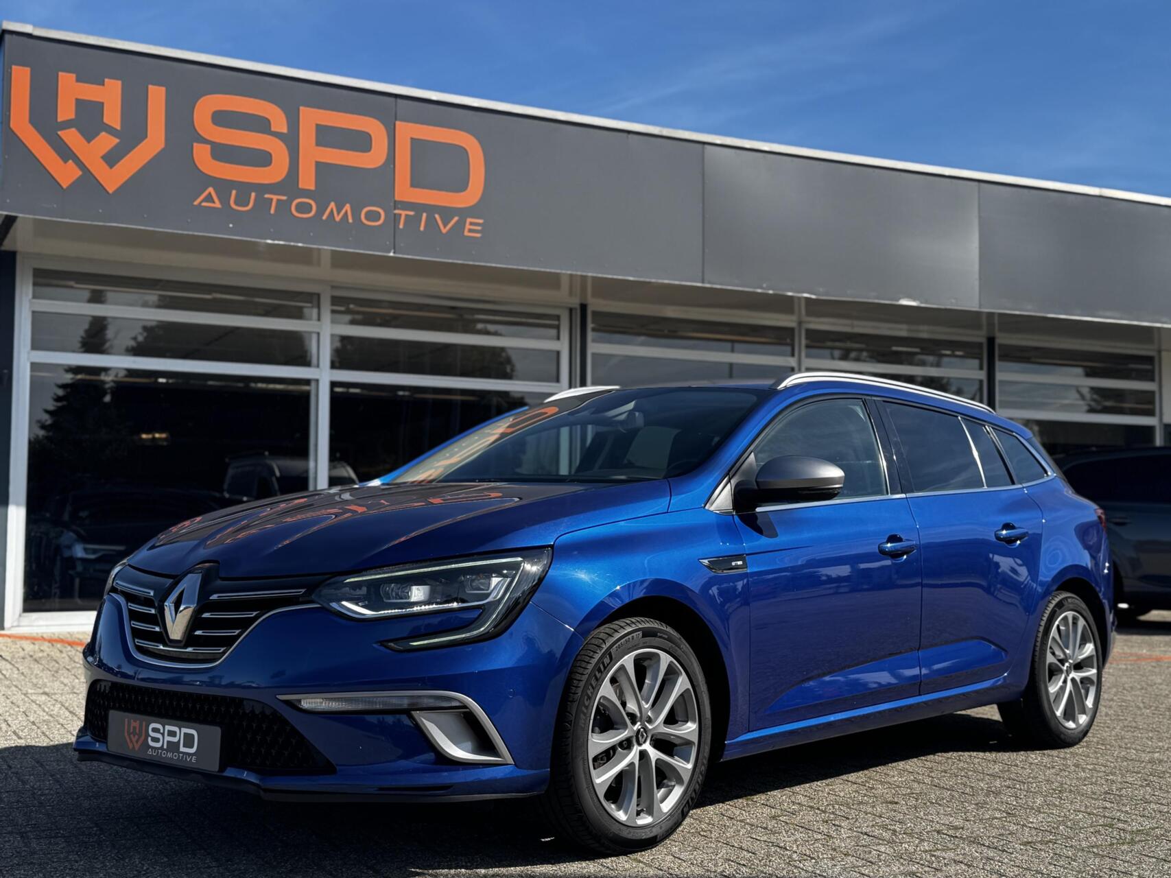 Renault Megane 1.3 TCe GT-Line|Bose|Trek|Led|140PK 2019 - voorkant