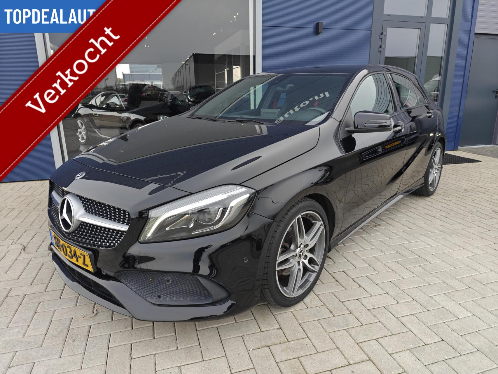 Mercedes-Benz A-klasse 180 AMG Led/Sterrenhemel/Camera 2018 - voorkant