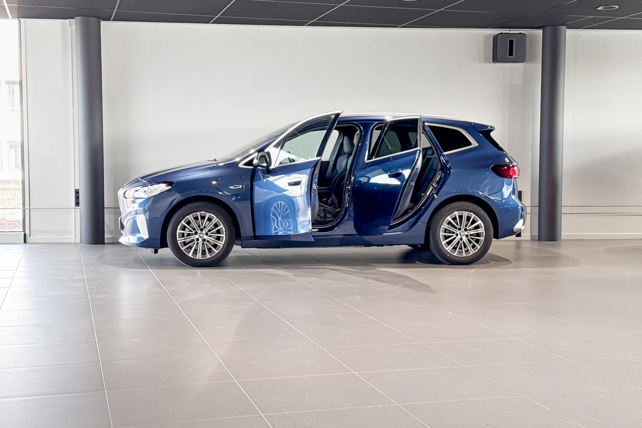Foto van BMW 225e xDrive Active Tourer