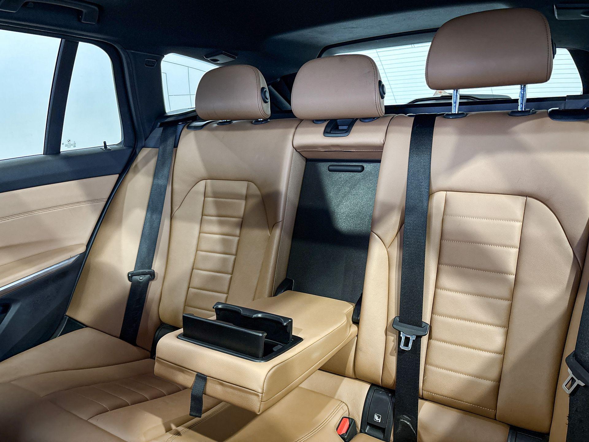 Foto van BMW 330e