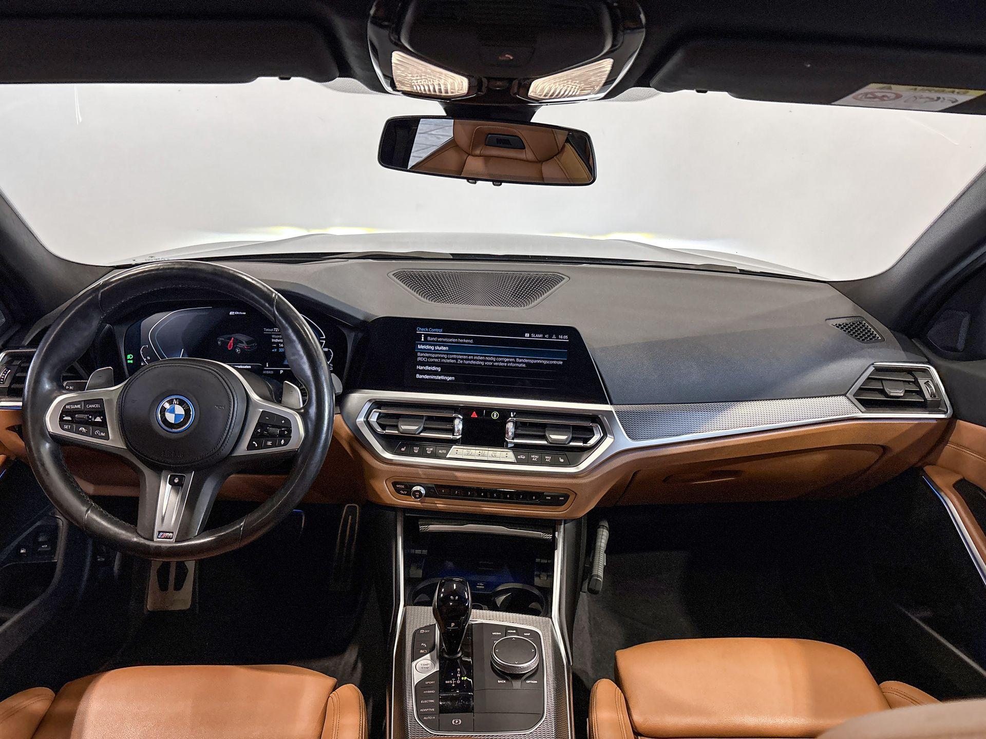 Foto van BMW 330e
