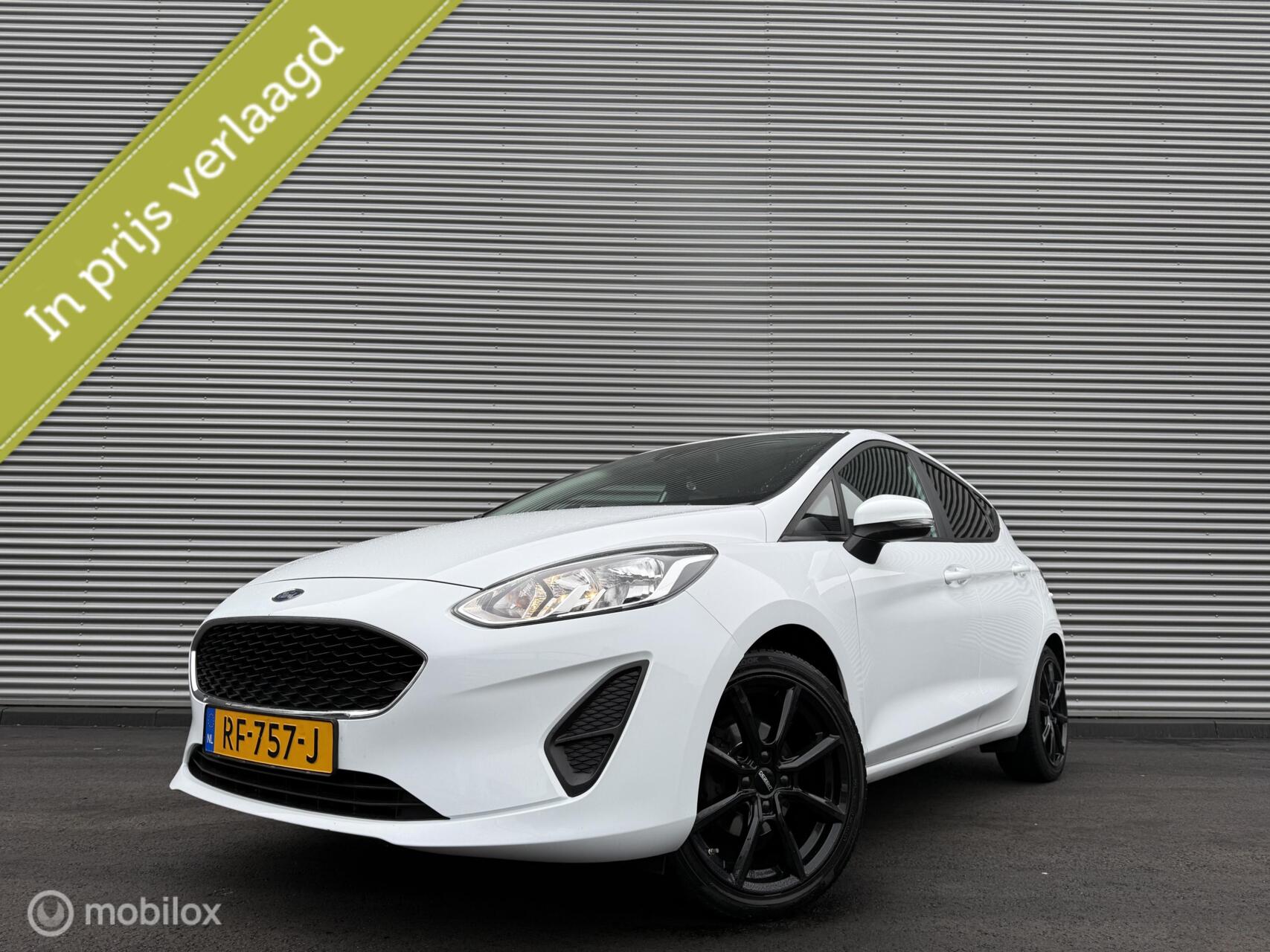 Ford Fiesta 1.1 Trend | Carplay | Navi | Airco | Cruise | Lane assist | Nieuwe APK 2017 - voorkant