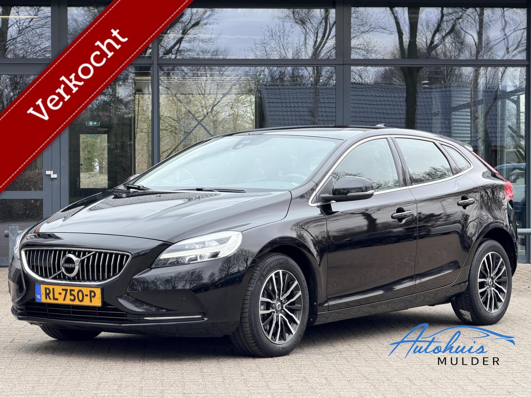 Volvo V40 1.5 T2 Nordic+ | Automaat | Pano | Leer |Cruise |Led | Camera 2018 - voorkant