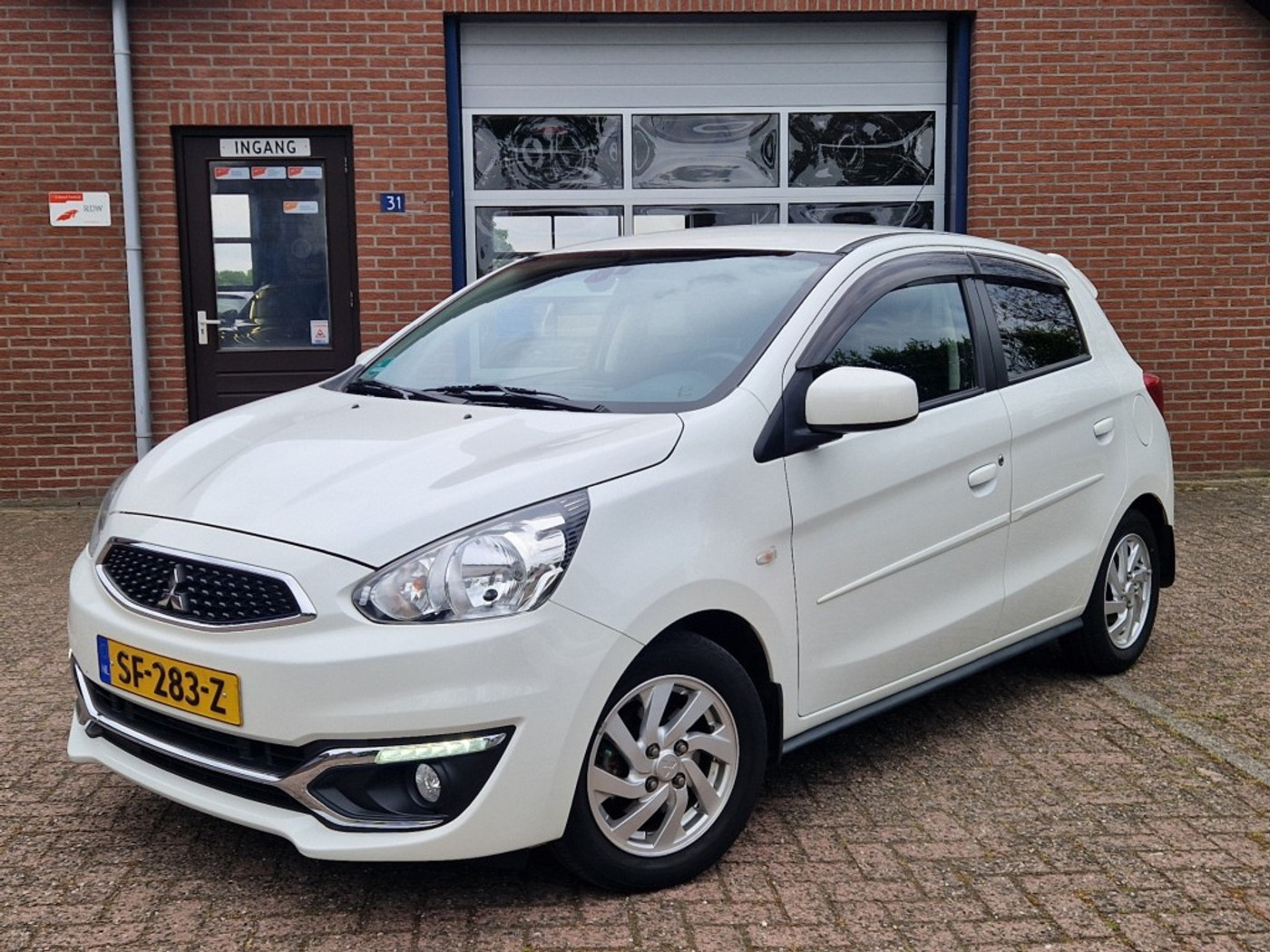 Foto van MITSUBISHI MITSUBISHI SPACE STAR