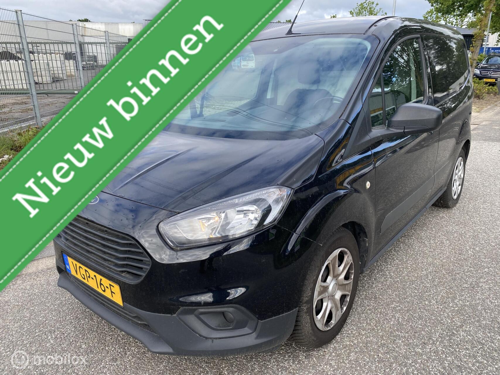 Ford Transit Courier 1.0 Ambiente Start&Stop !! MOTOR DEFECT !! BENZINE 2020 - voorkant