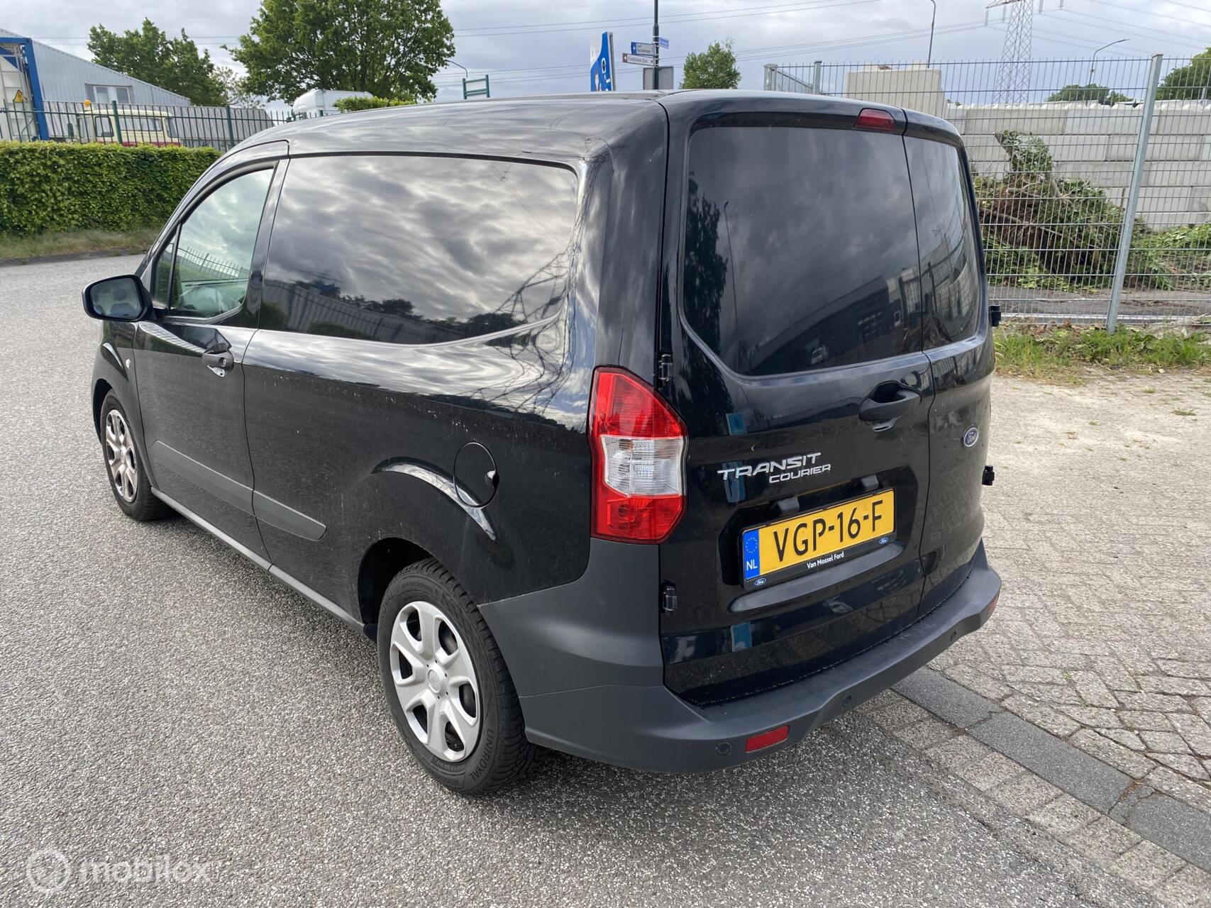 Foto van Ford Transit Courier