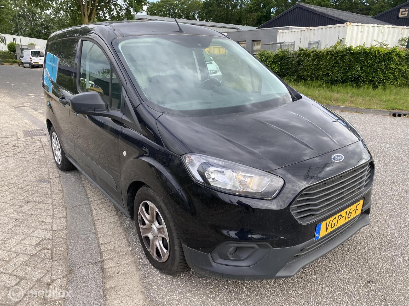 Foto van Ford Transit Courier