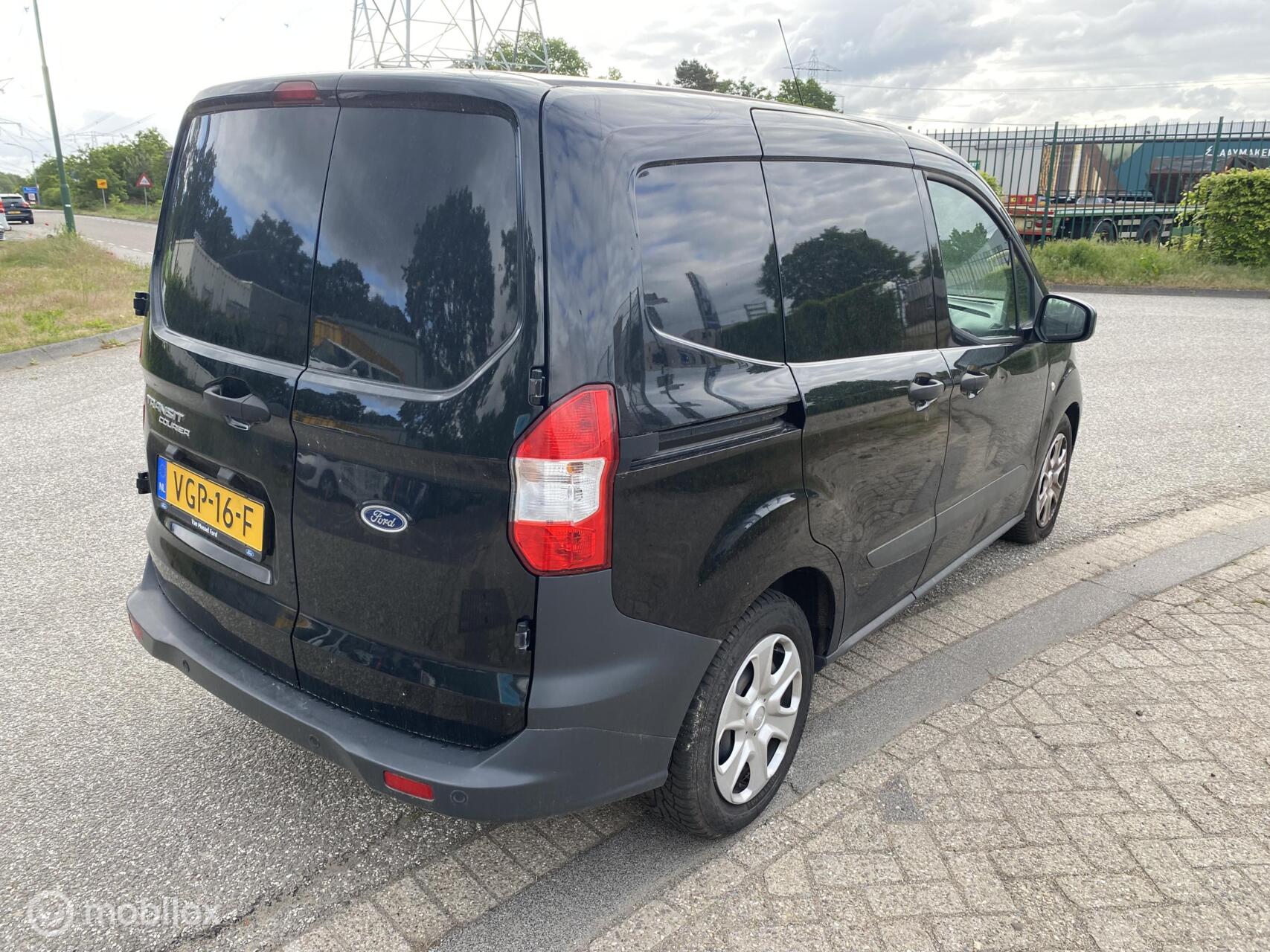 Foto van Ford Transit Courier