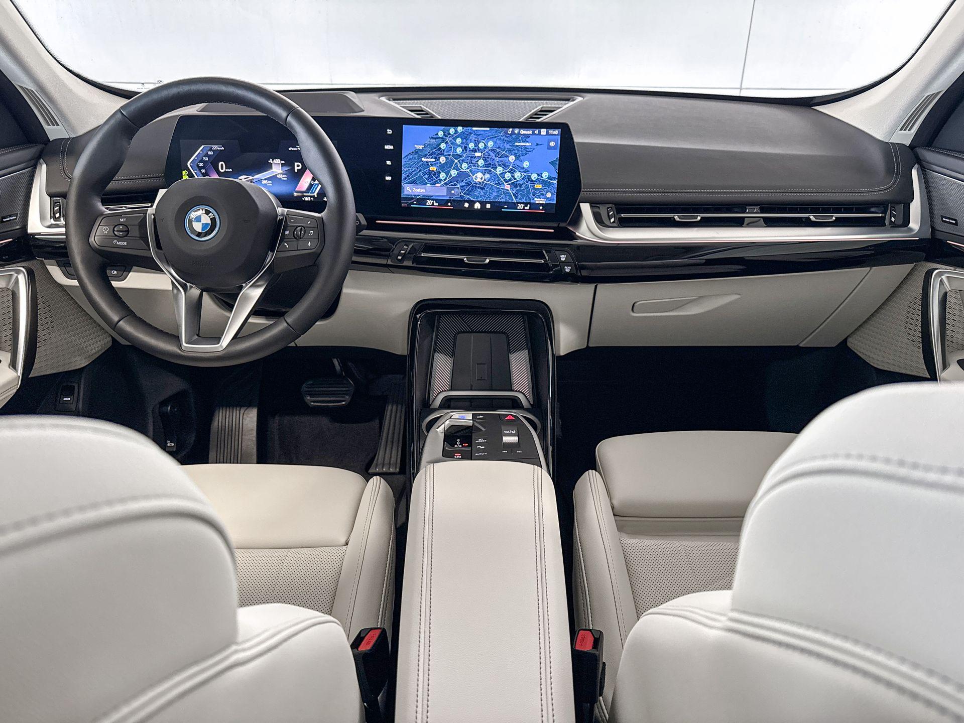Foto van BMW Ix1