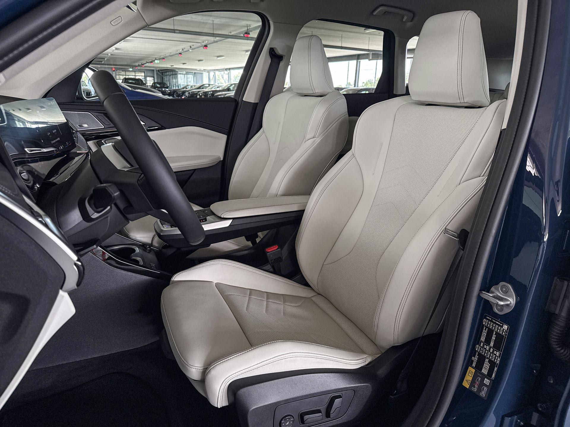 Foto van BMW Ix1