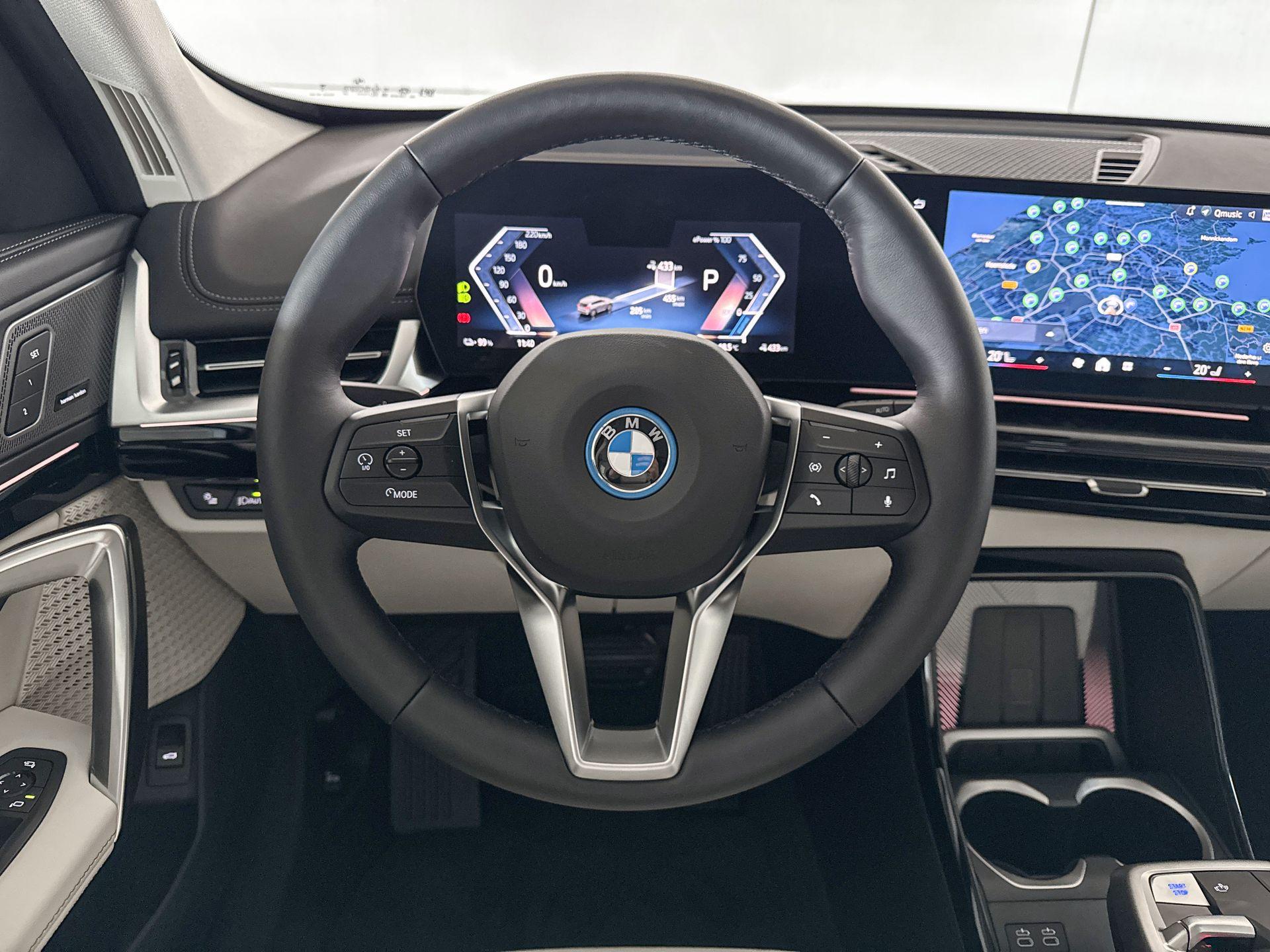 Foto van BMW Ix1