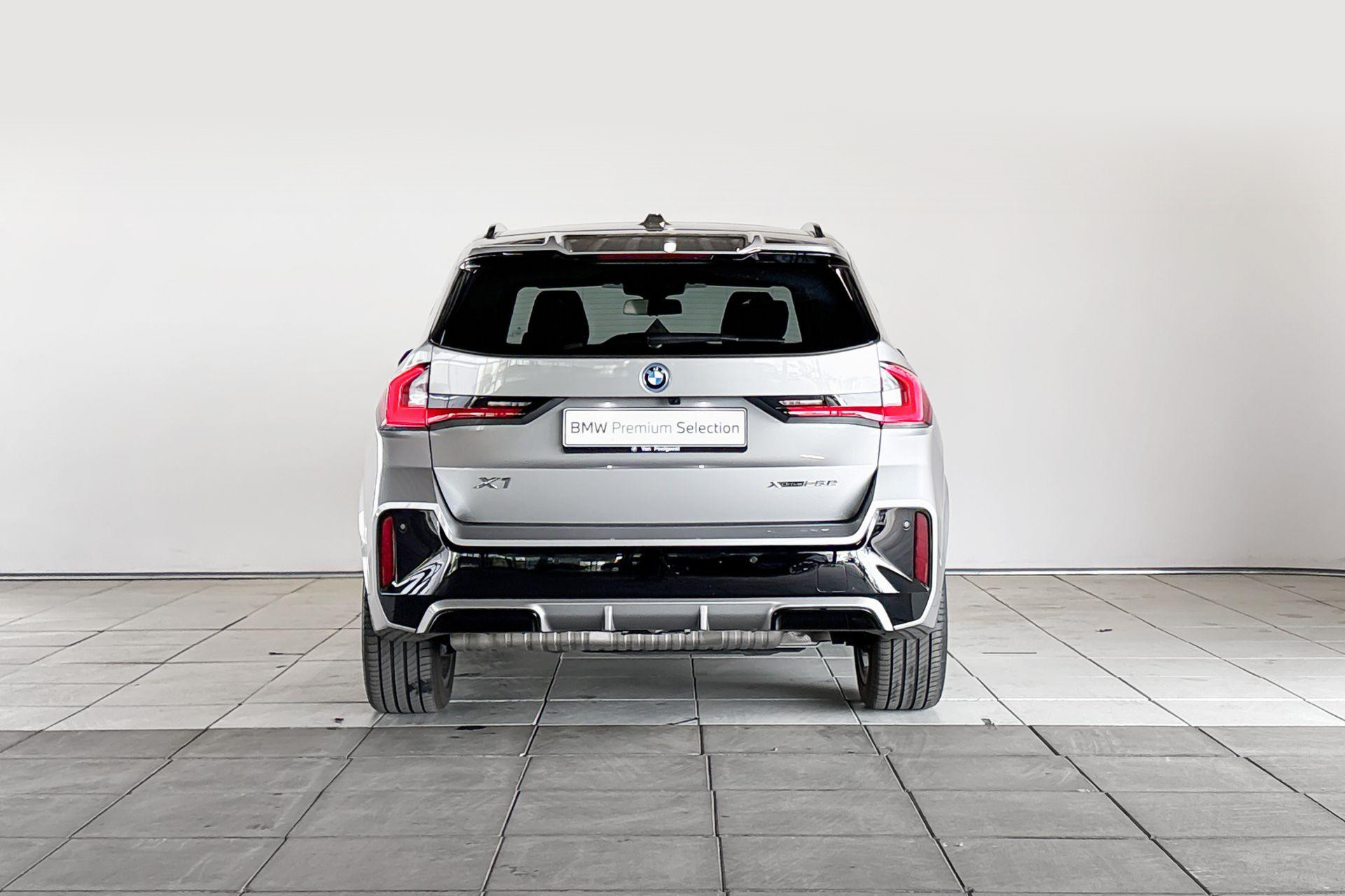 Foto van BMW X1 Xdrive25e