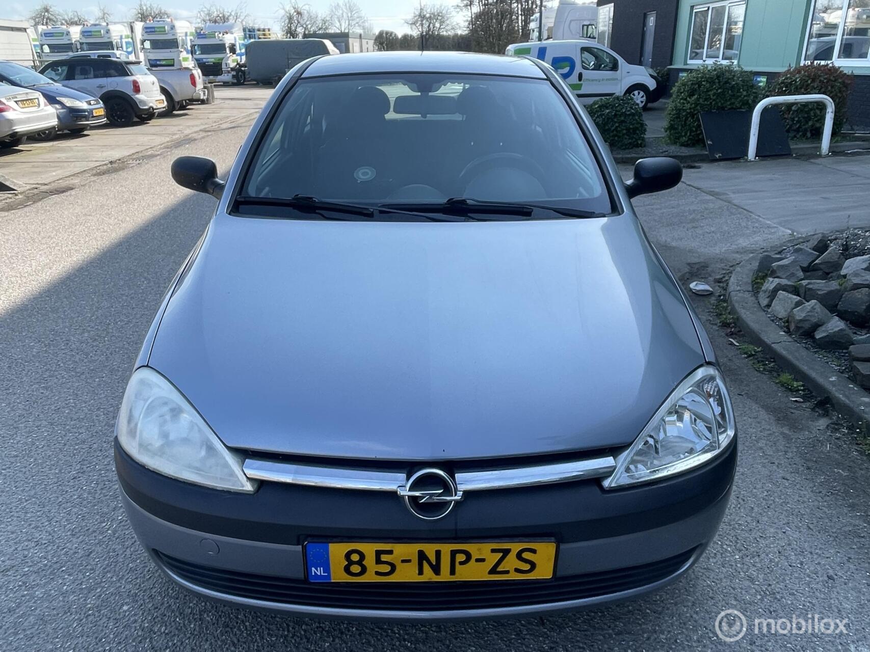 Opel Corsa-c 1.2-16V Njoy Easytronic / Automaat Trekhaak 2004 - voorkant