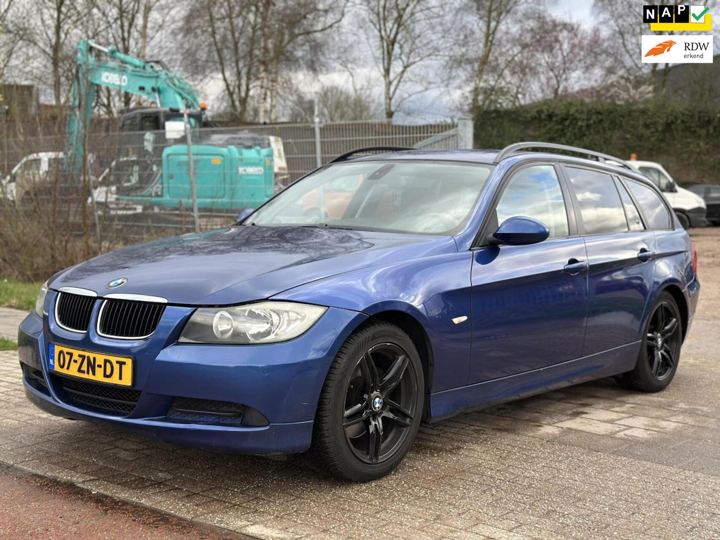 BMW 3er Reihe 318i Business Line 2008 - voorkant