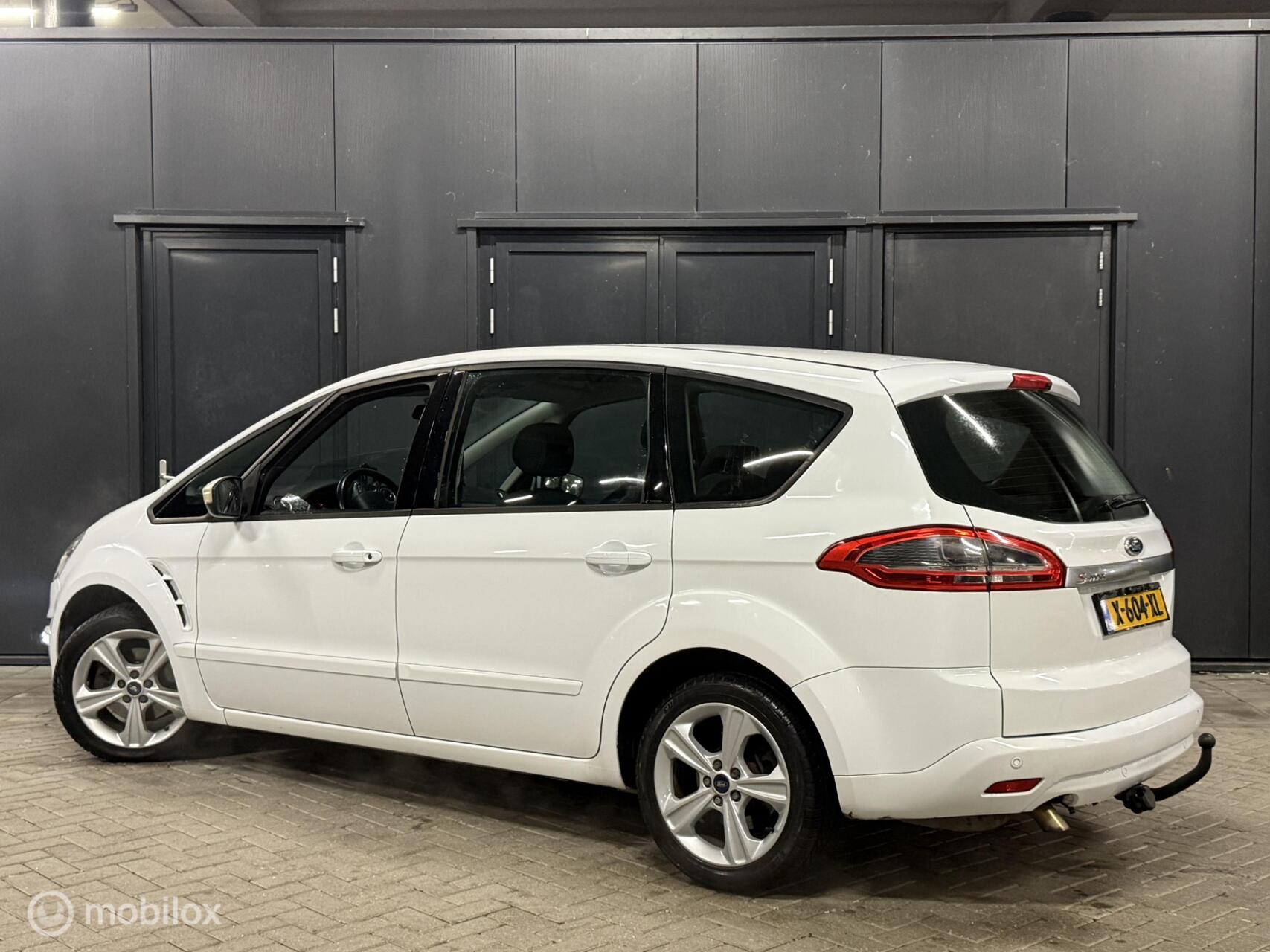 Foto van Ford S-max