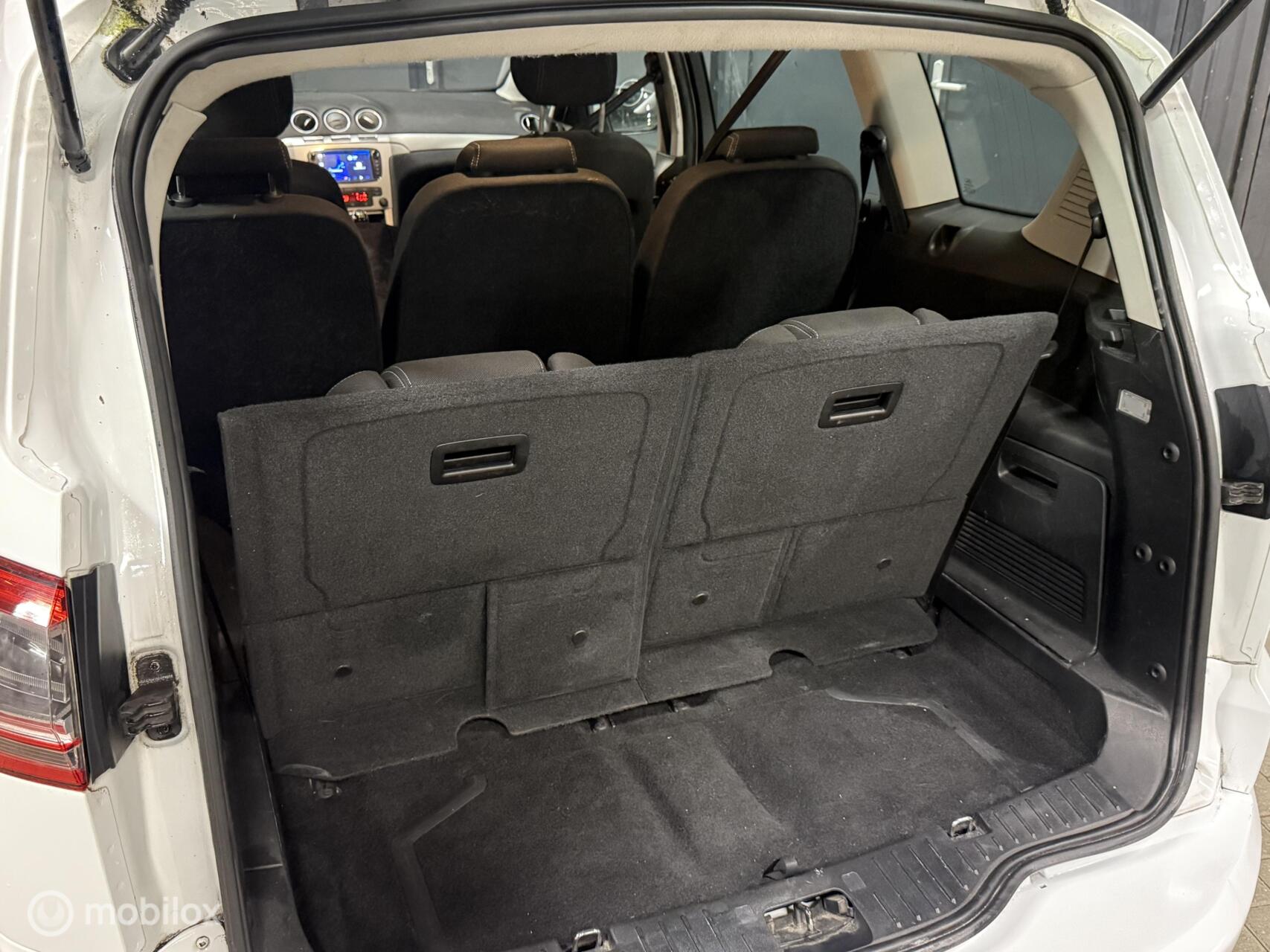 Foto van Ford S-max