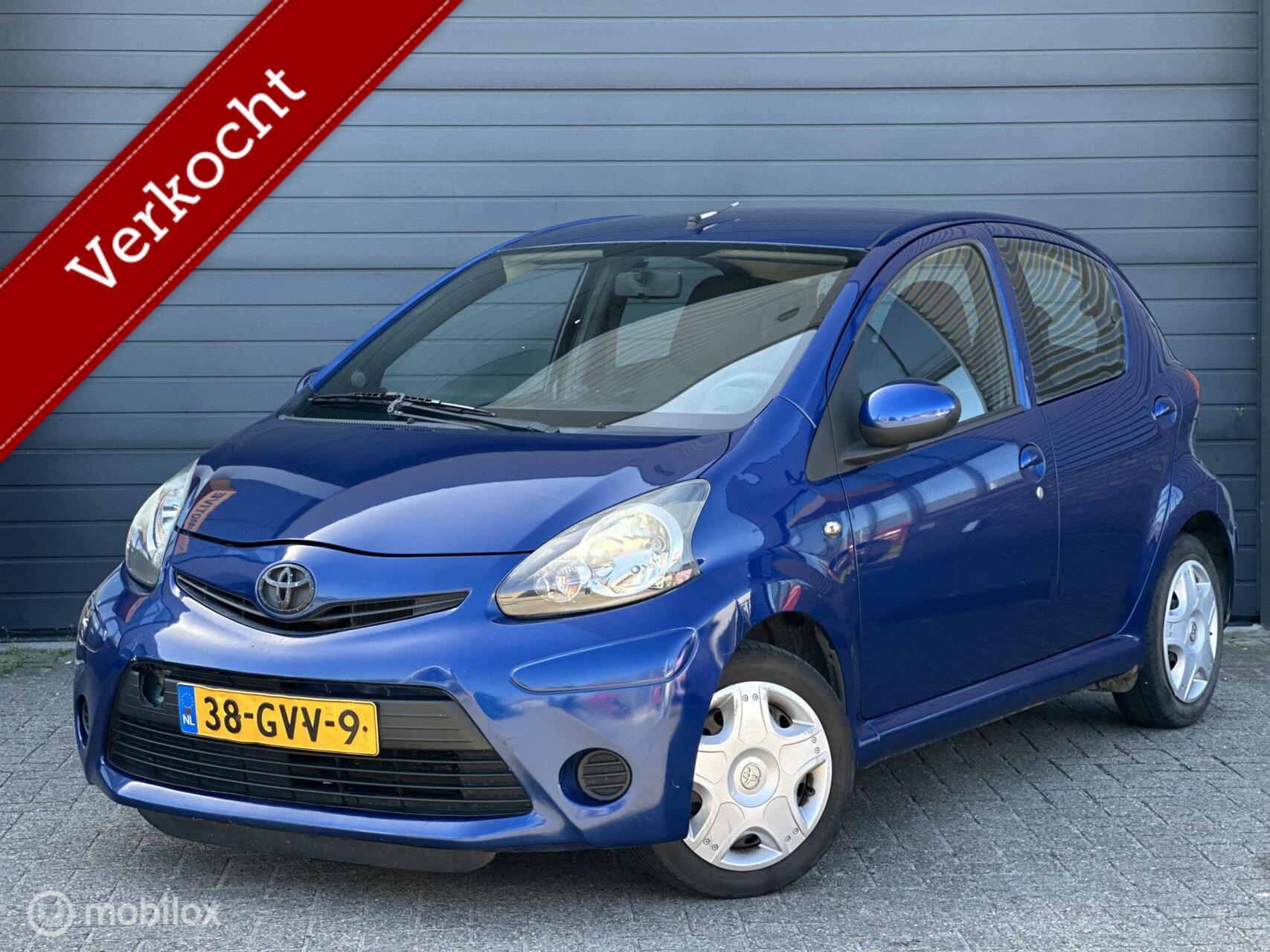 Toyota Toyota Aygo 1.0-12V Sport | 5 Deurs | INRUILKOOPJE 2008 - voorkant