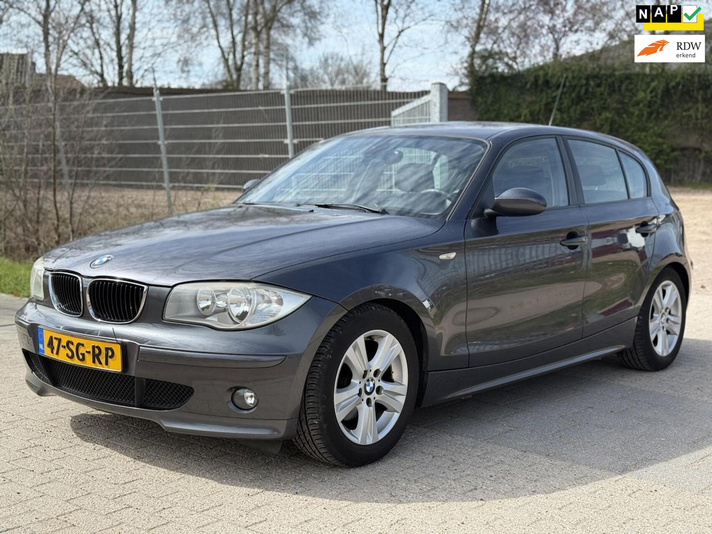 BMW 1er Reihe 120i High Executive 2006 - voorkant