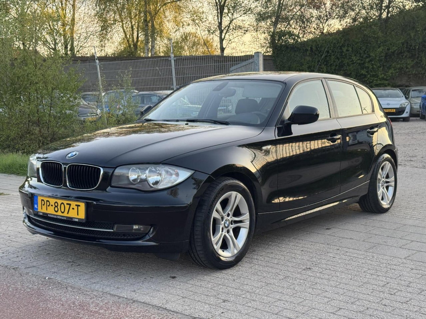 BMW 116i 116i Business Line Sport 2011 - voorkant