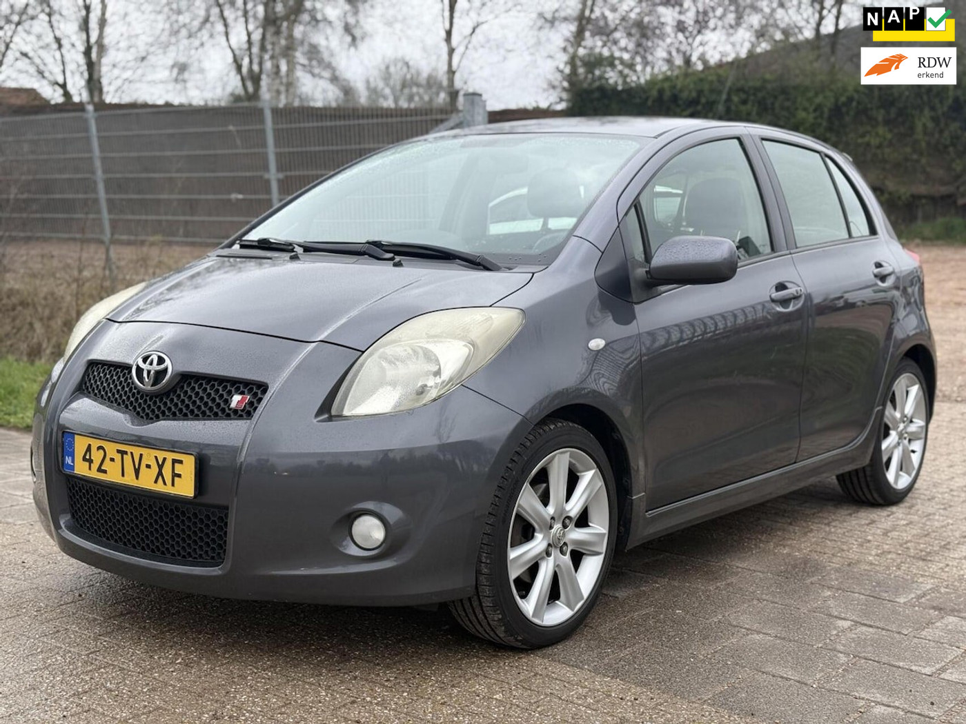 Foto van TOYOTA TOYOTA YARIS