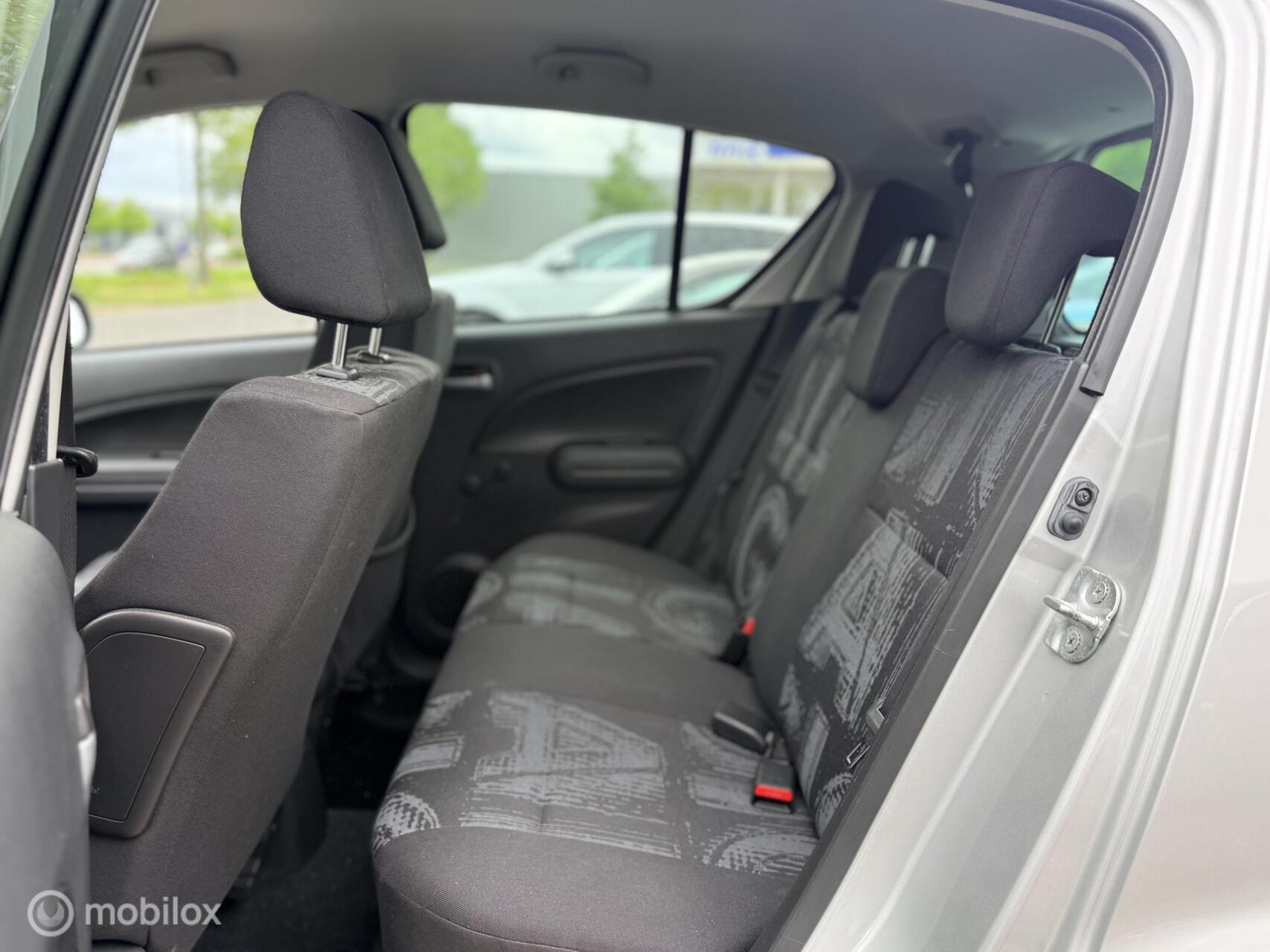 Foto van Opel Agila