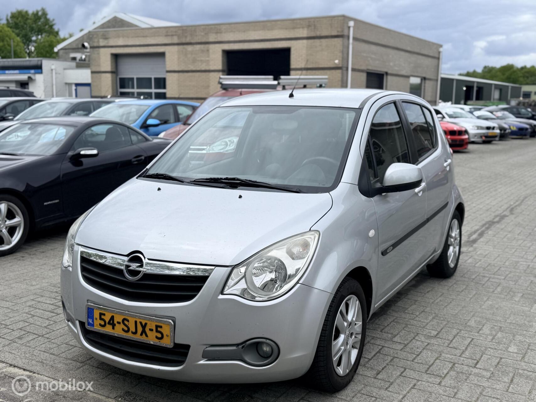 Foto van Opel Agila