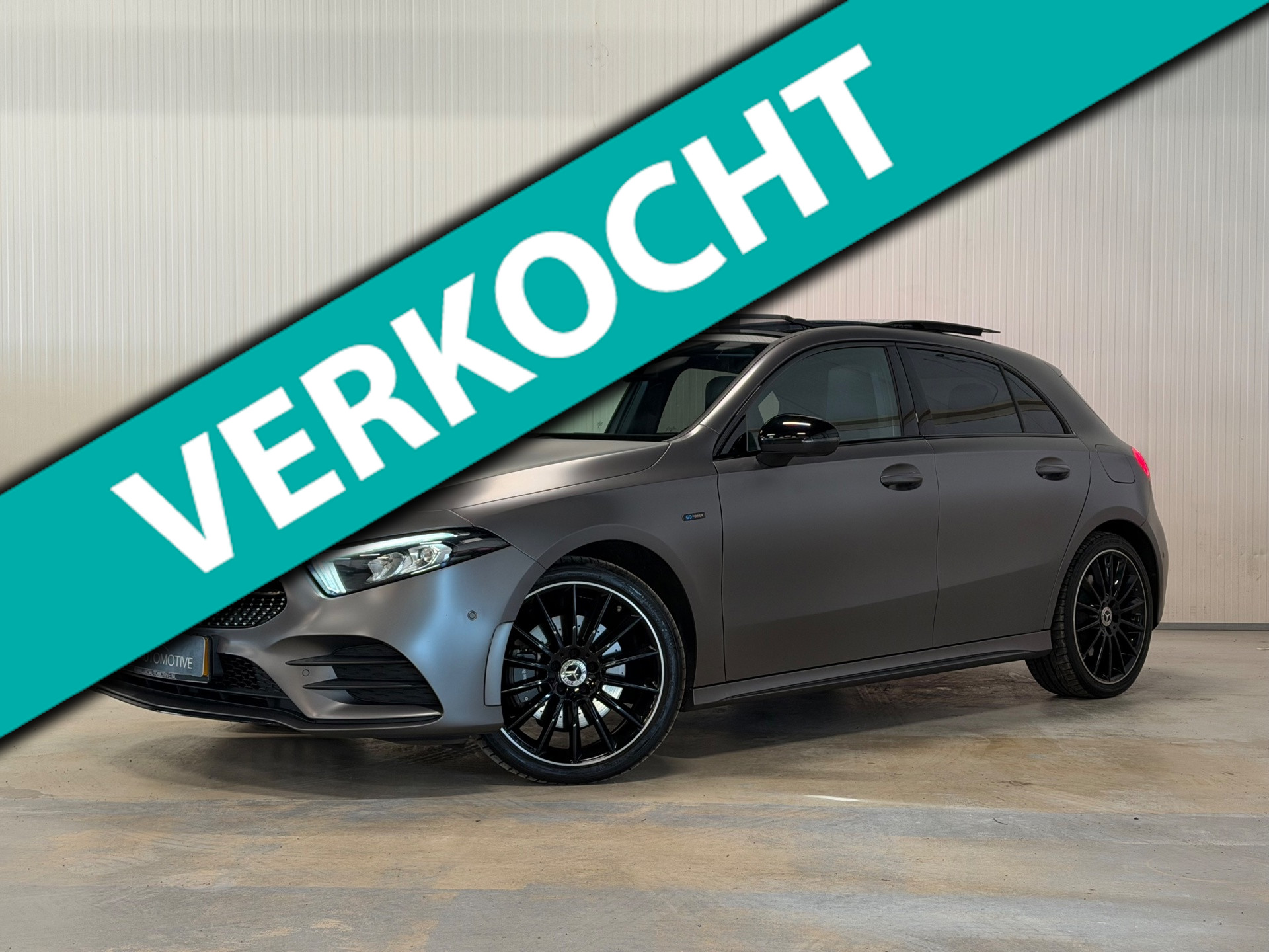 Mercedes-Benz A 250 E Mercedes-Benz A-klasse 250 e AMG Line | PANO | NIGHT | 360 CAMERA | BURMESTER 2020 - voorkant