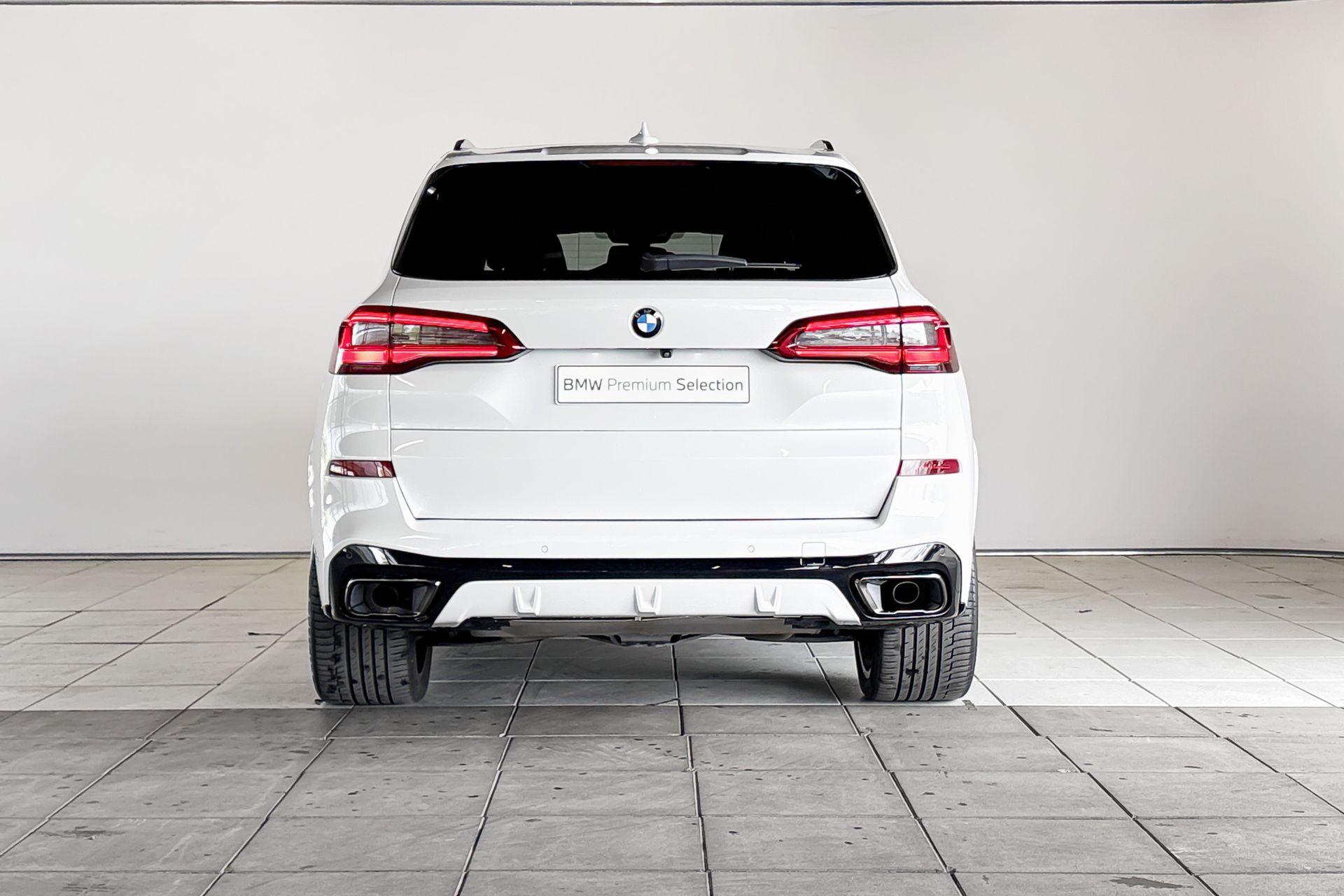 Foto van BMW X5 Xdrive40i